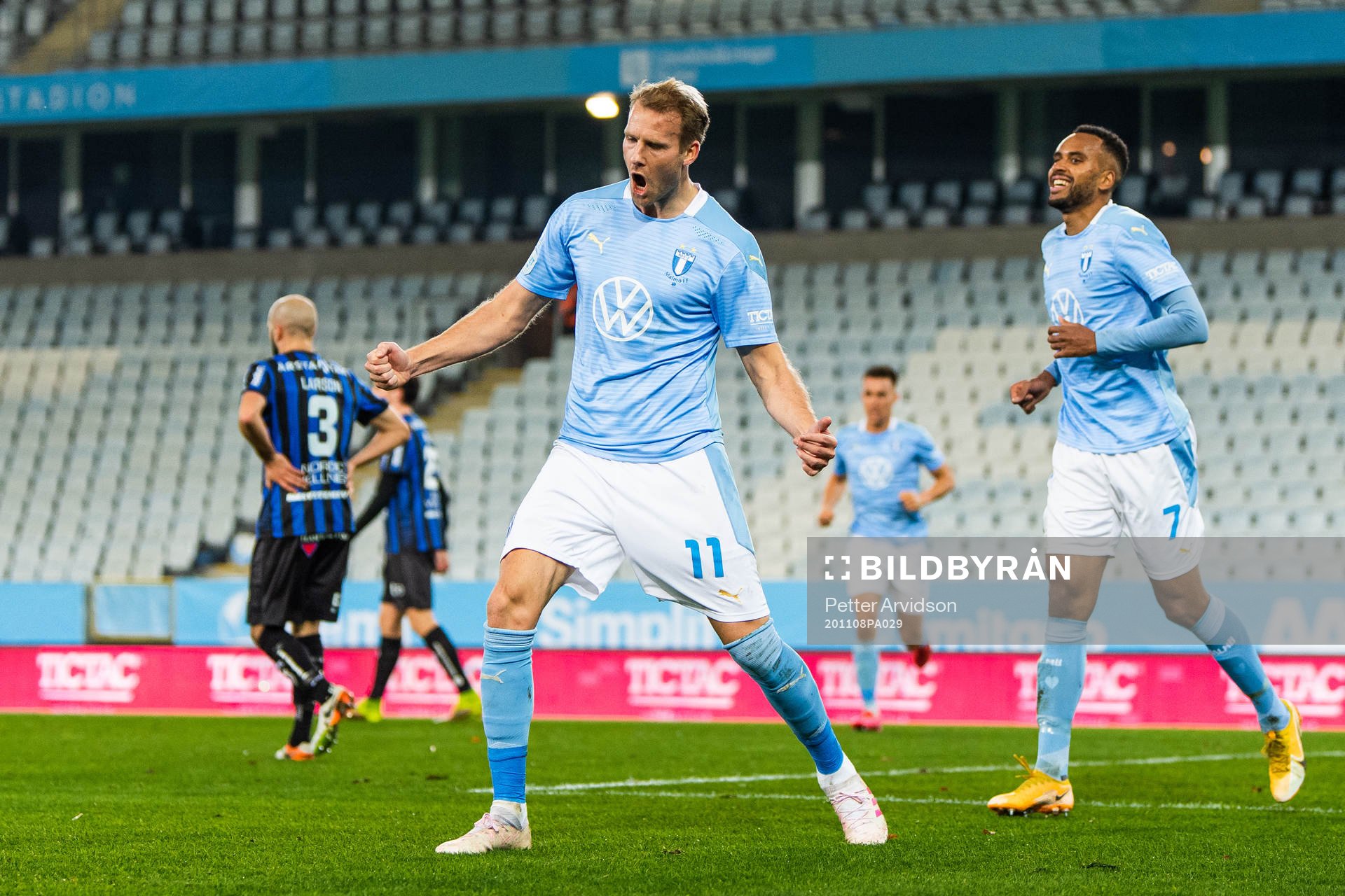Malmö FFs  Ola Toivonen jublar