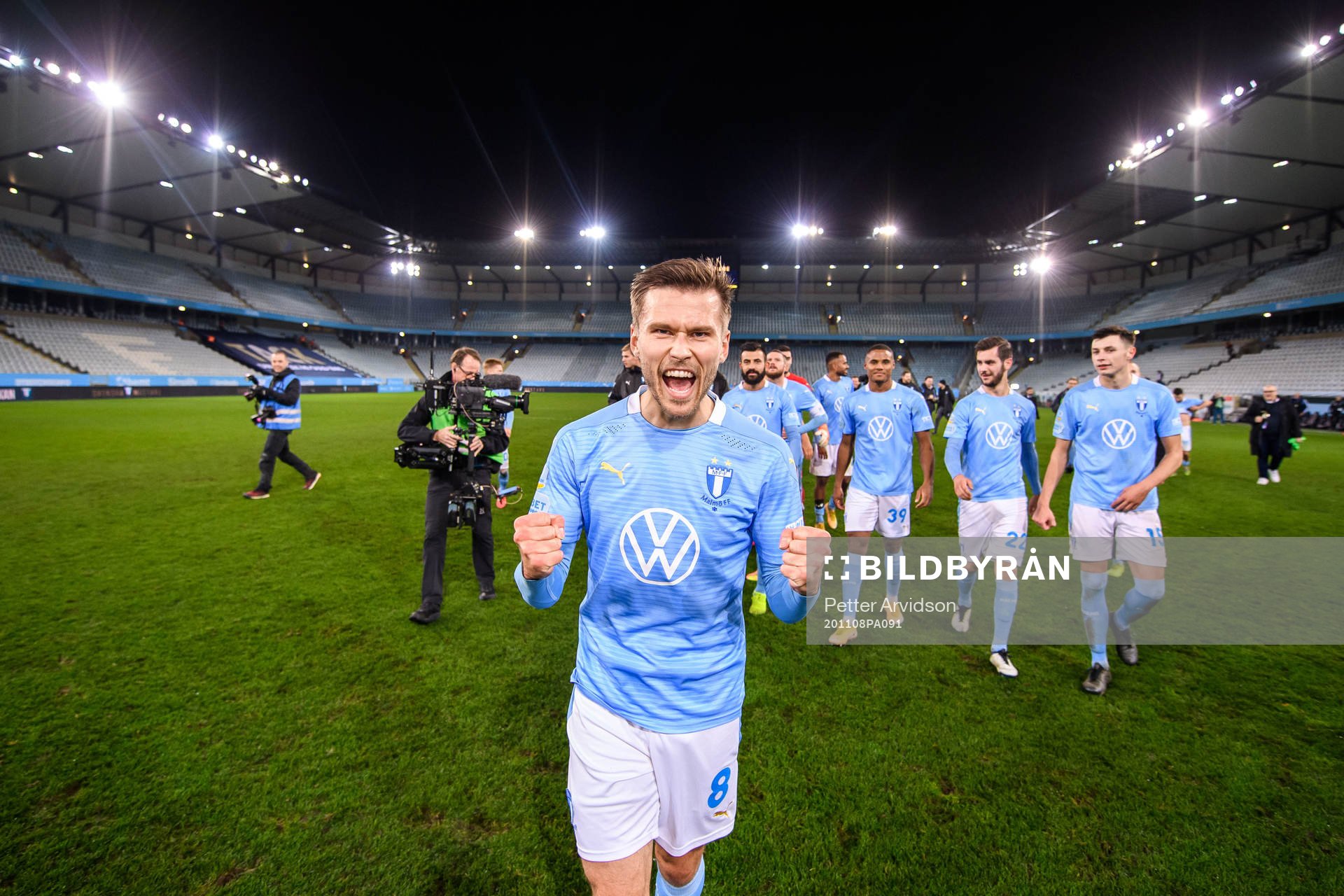 Malmö FFs Arnór Traustason jublar över SM-guldet