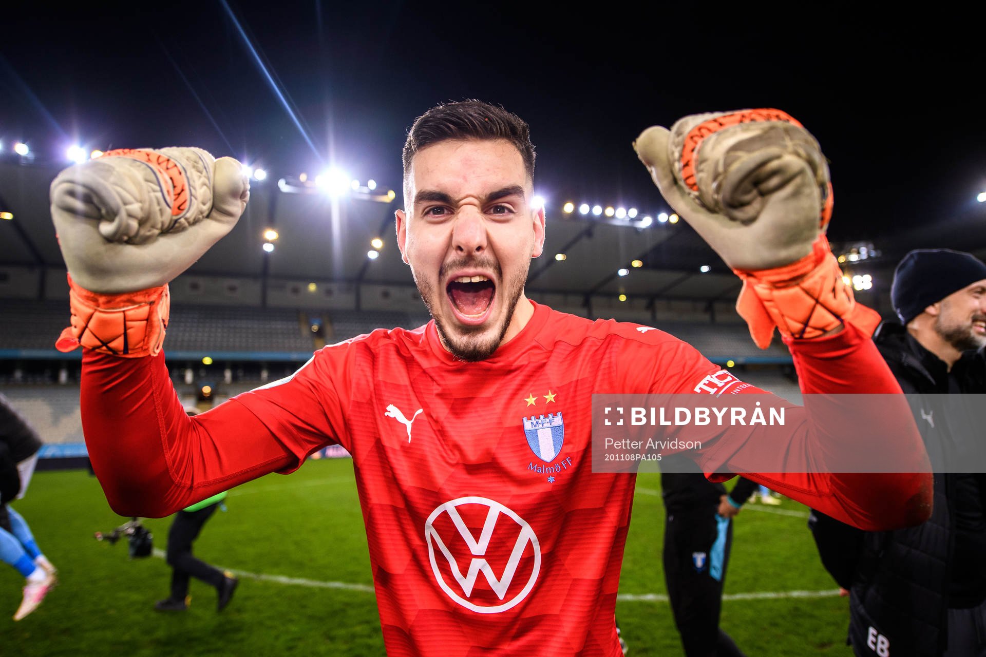 Malmö FFs målvakt Marko Johansson jublar över SM-guldet