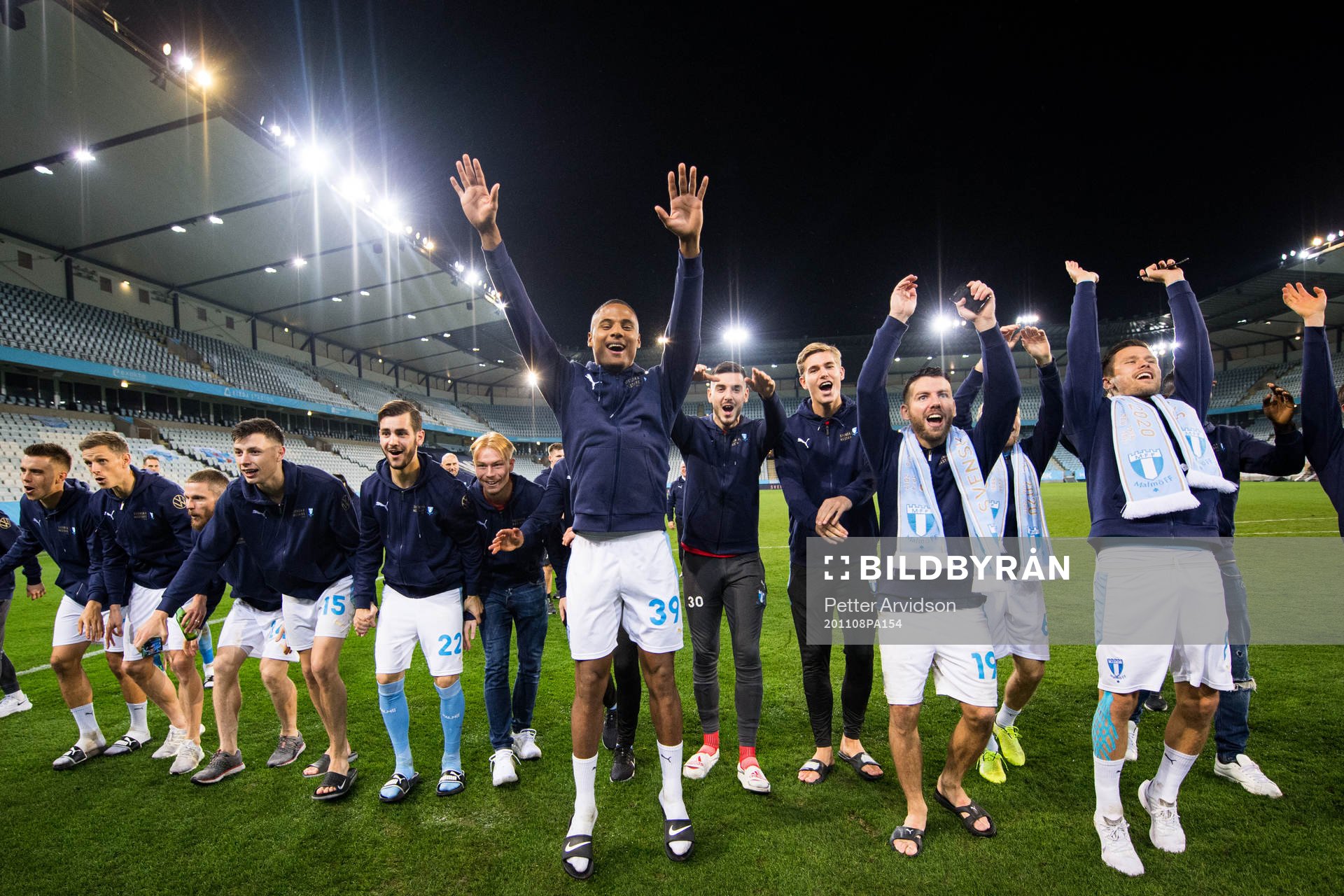 Malmö FFs spelare jublar över SM-guldet