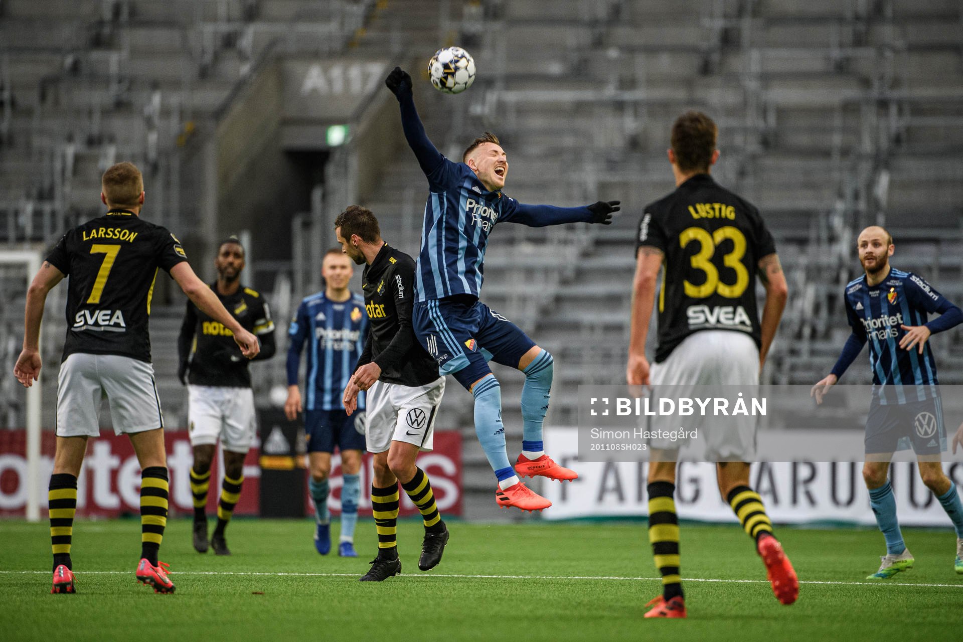 s Filip Rogic och Djurgårdens Fredrik Ulvestad