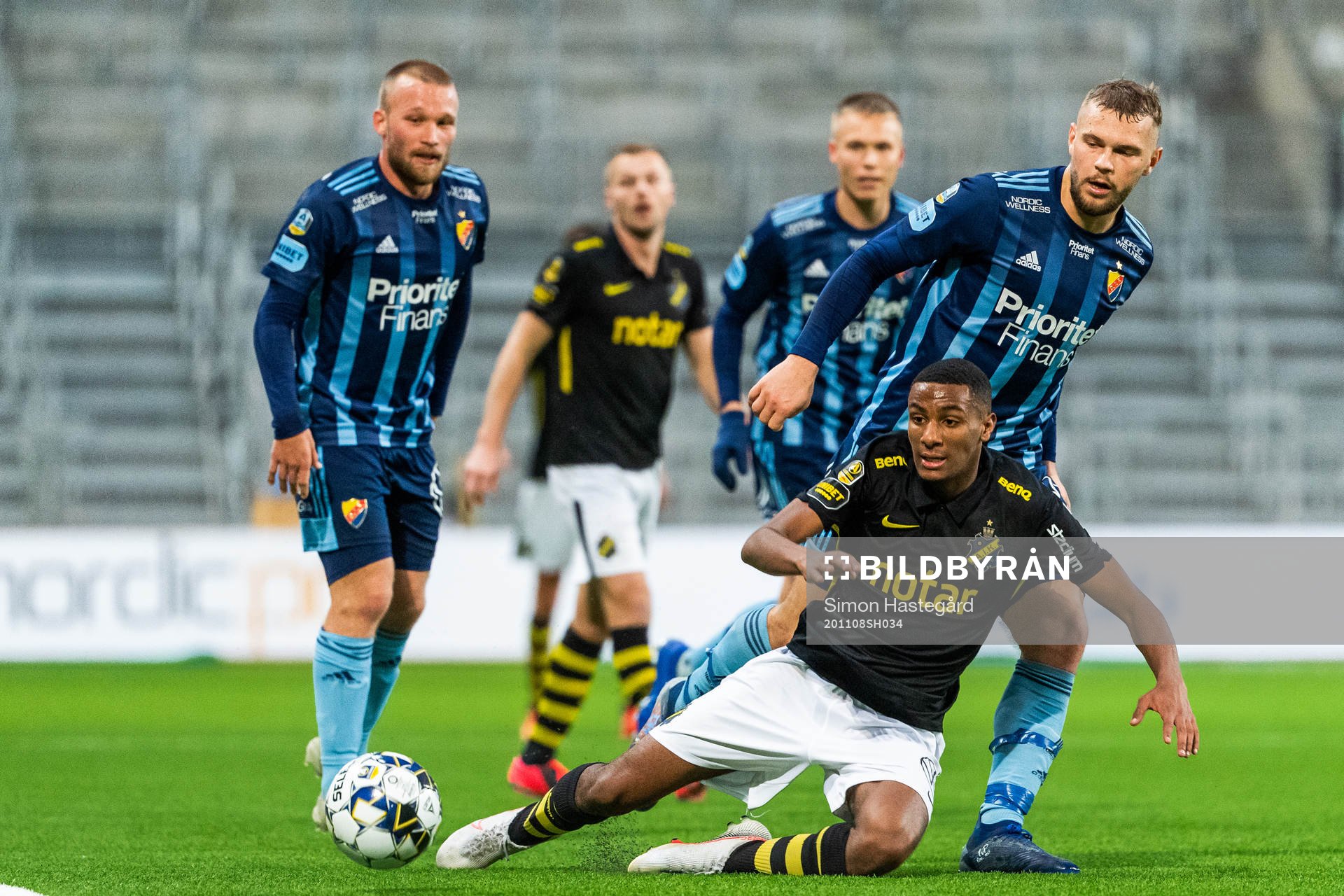 s Paulos Abraham och Djurgårdens Jesper Karlström