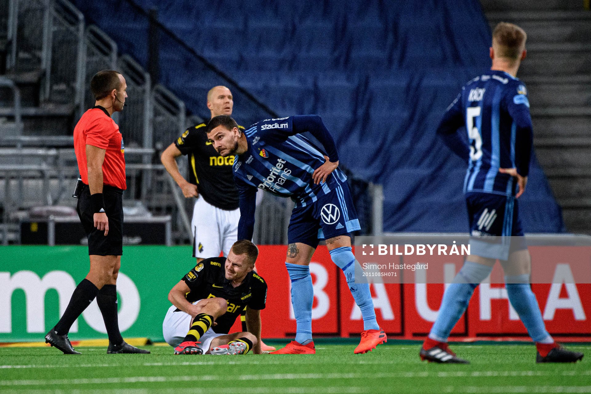 s Sebastian Larsson och Djurgårdens Erik Berg