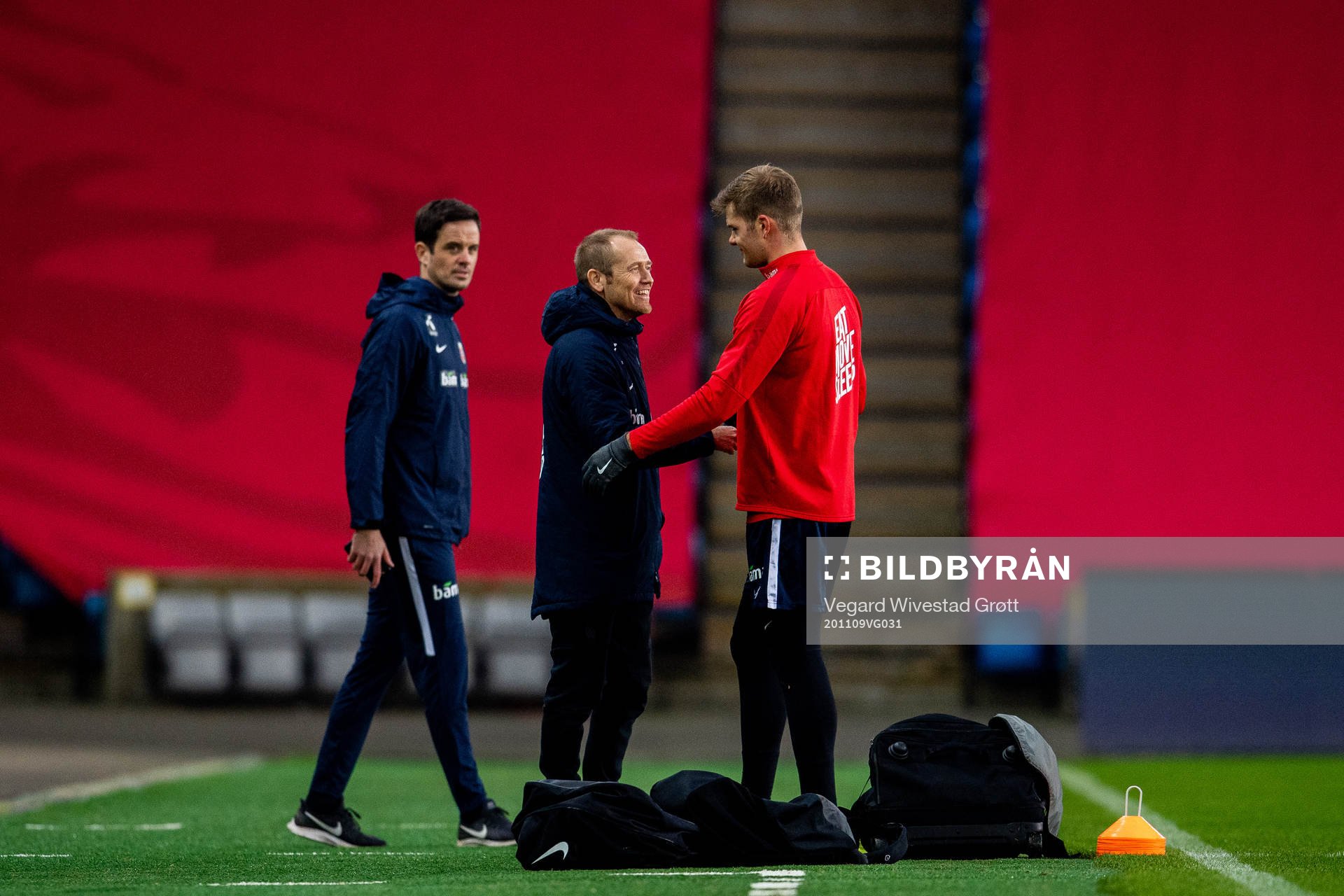Svein Graff, press officer of Norway, and Alexander