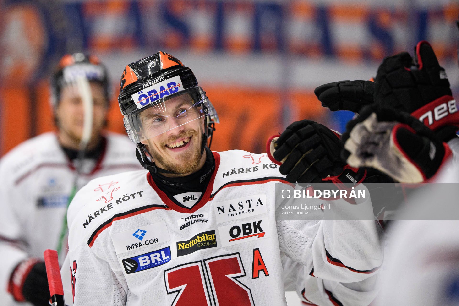 Örebros Emil Larsson jublar