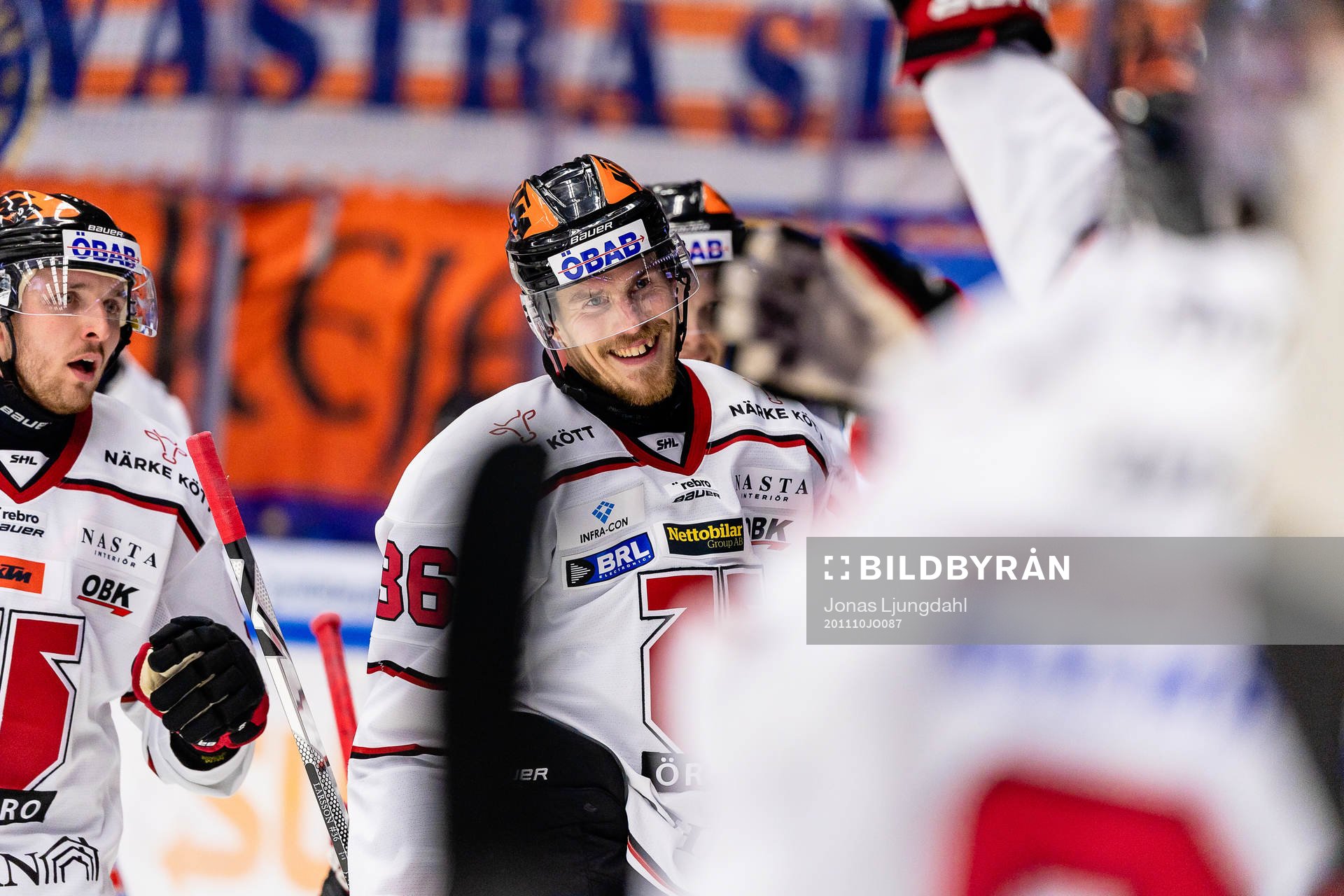 Örebros Emil Larsson jublar