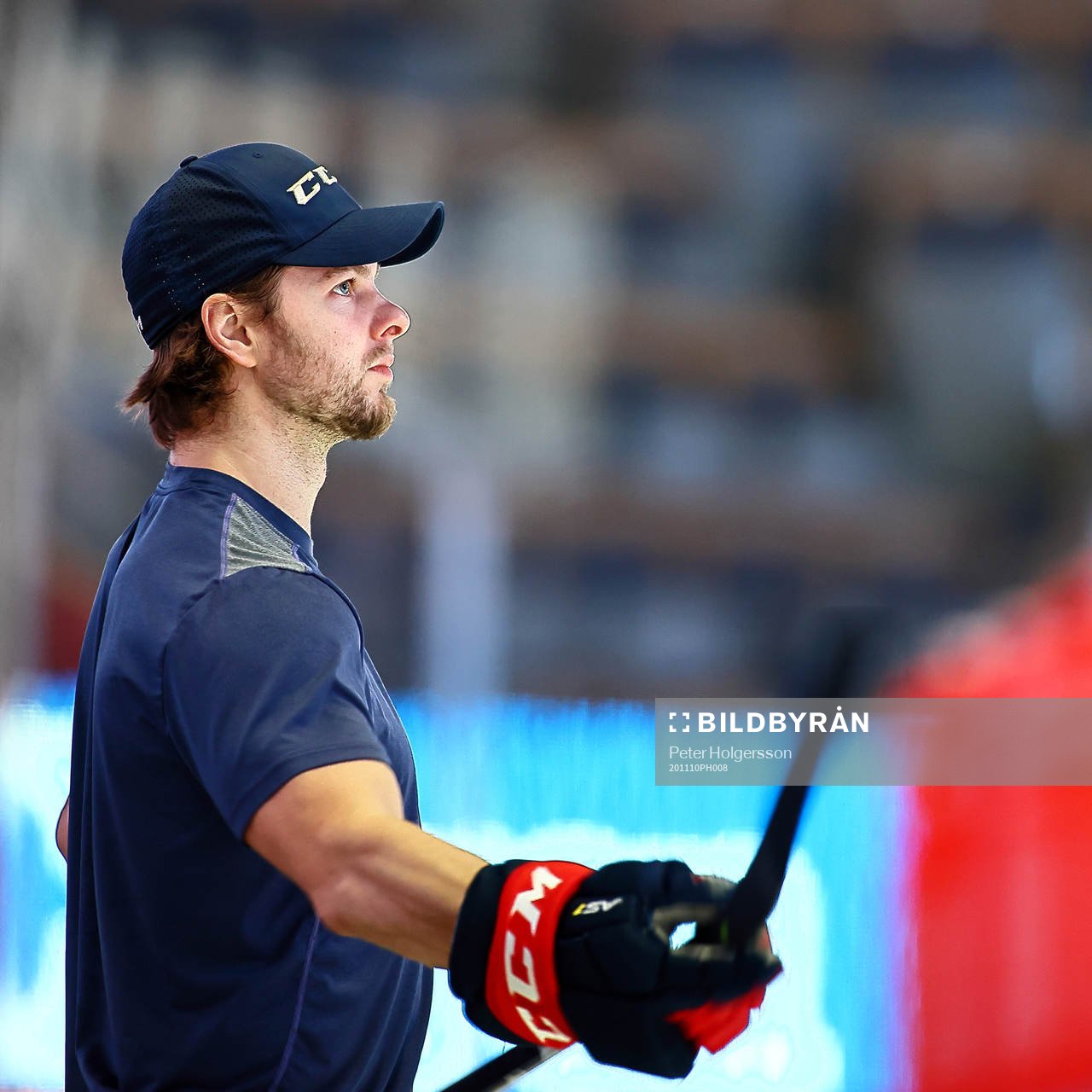 Linköpings Andrew Gordon före ishockeymatchen i SHL