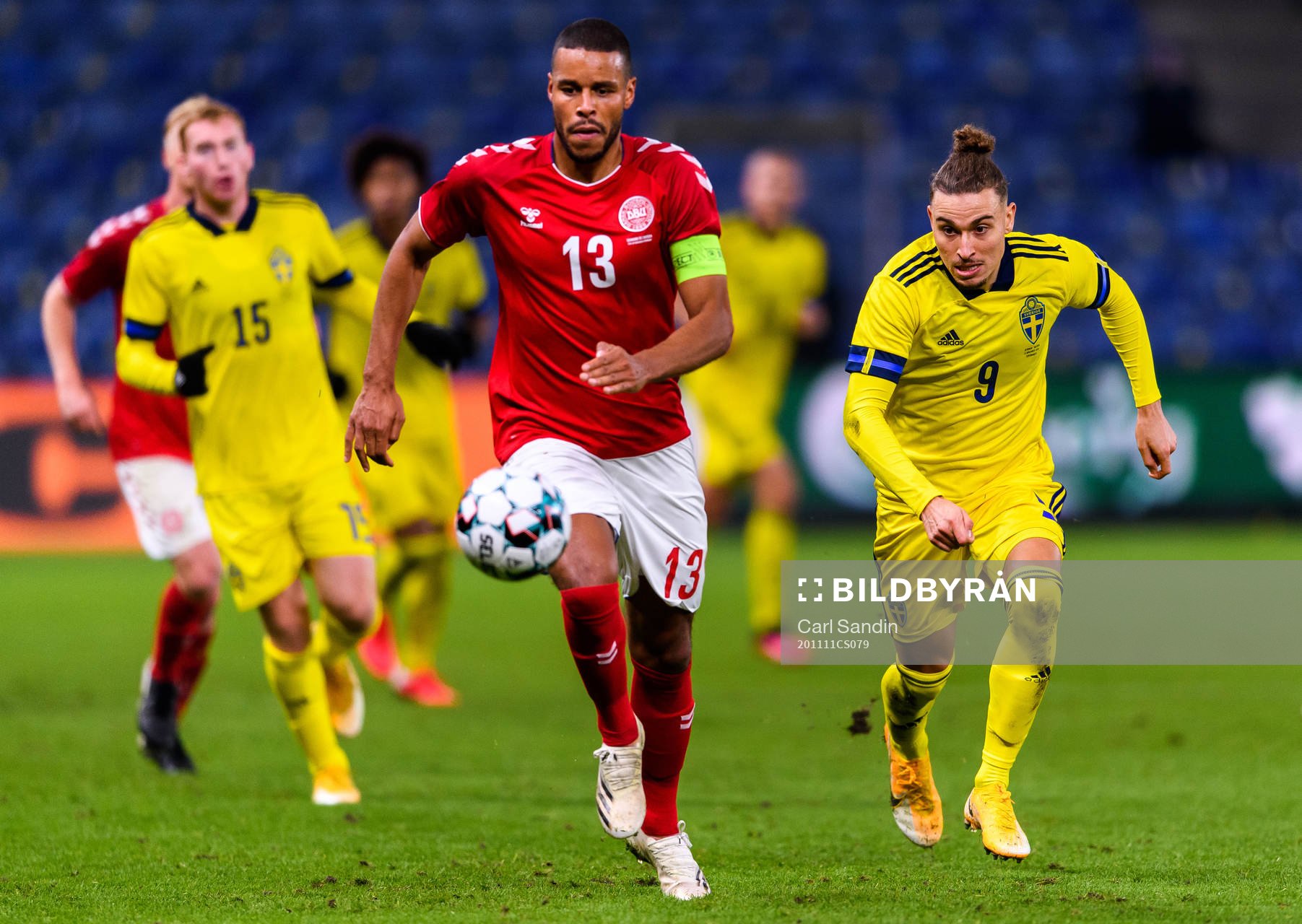 Mathias Jørgensen of Denmark and Jordan Larsson of Sweden