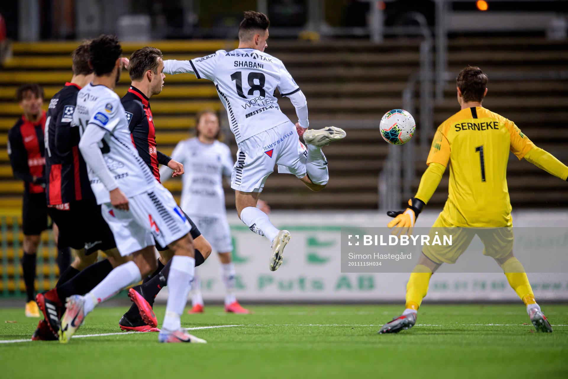 Sirius Laurent Shabani oroar framför Brommapojkarnas