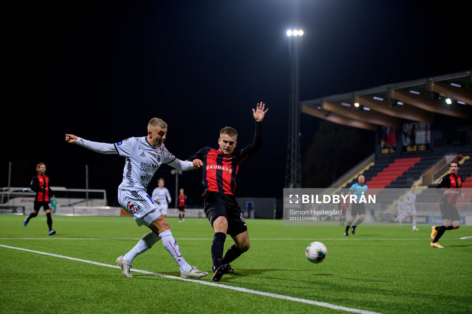 Sirius Simon Gefvert och Brommapojkarnas Amadeus Sögaard