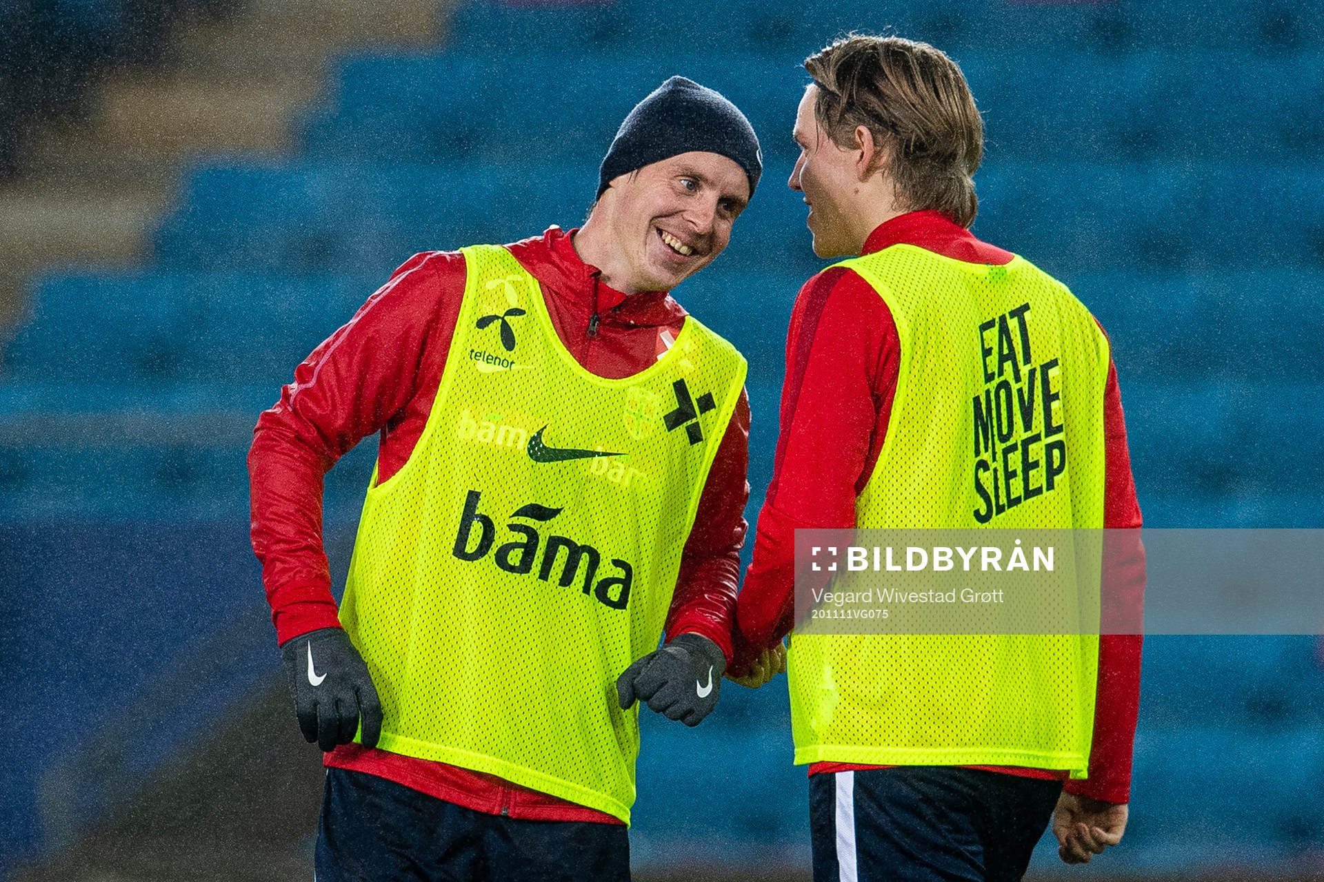 Stefan Johansen and Jens Petter Hauge of the Norwegian national football team during a training session on November 11, 2020 in Oslo.