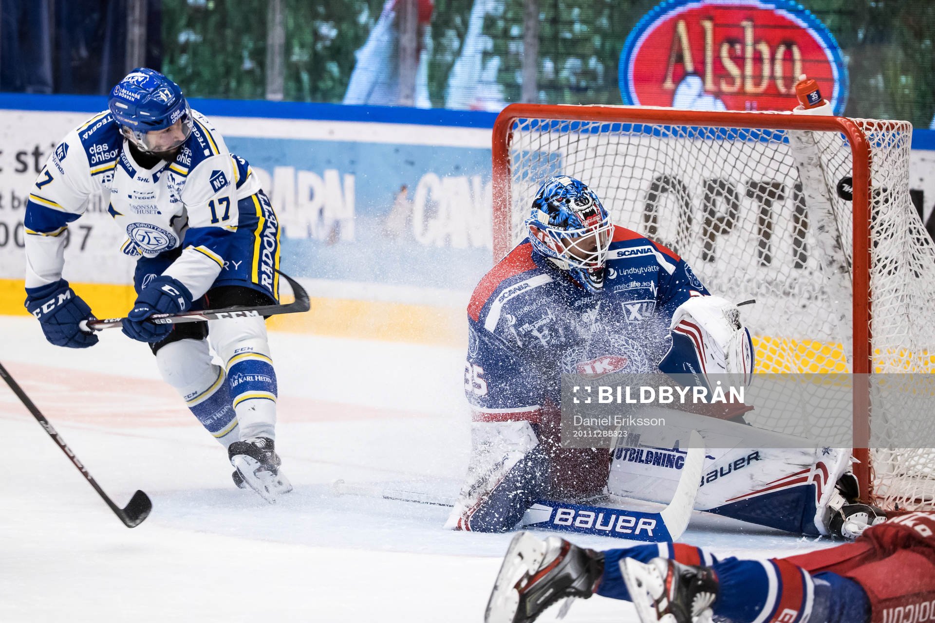 Leksands Daniel Olsson Trkulja gör 4-2 bakom Oskarshamns