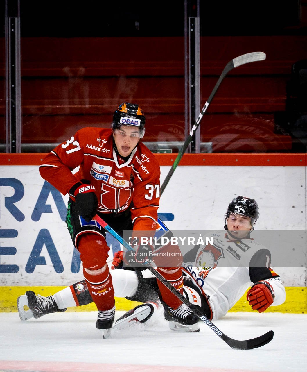 Örebros Glenn Gustafsson och Malmö Redhawks Linus