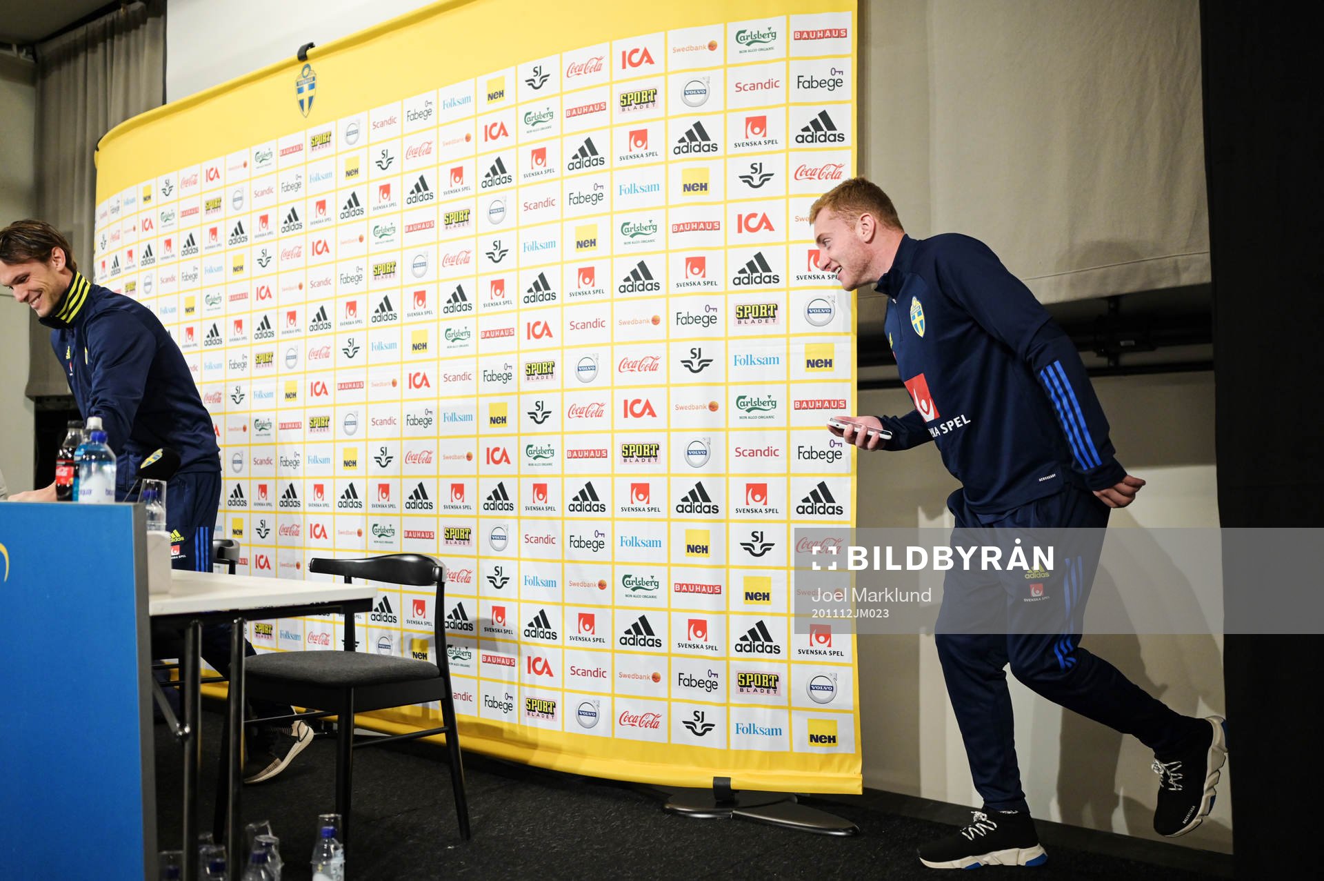 Albin Ekdal and Dejan Kulusevski of the Swedish national