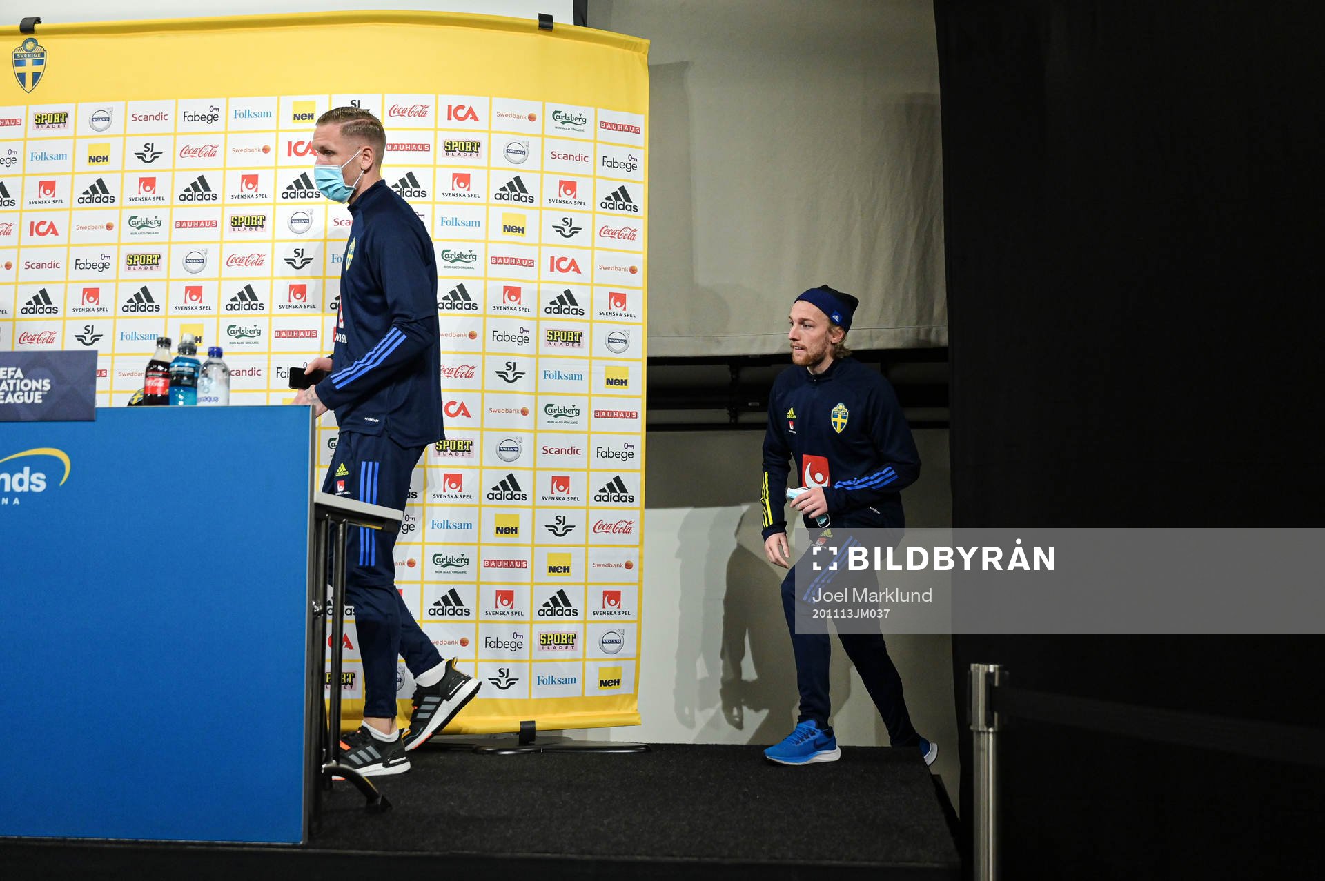 Robin Olsen and Emil Forsberg of the Swedish national