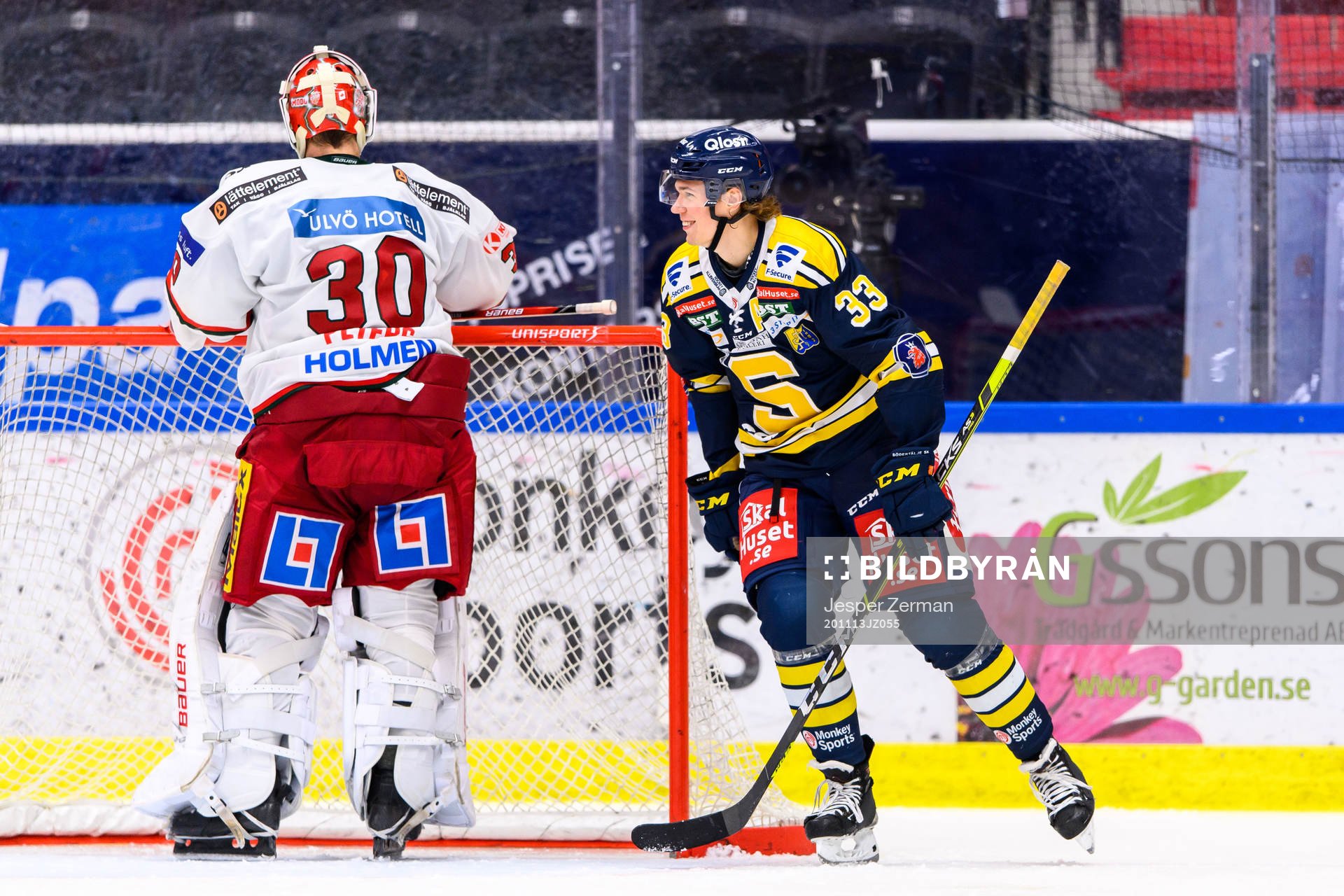 Södertäljes Måns Lindbäck jublar