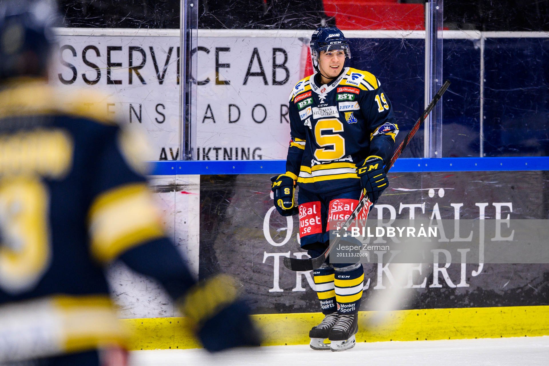 Södertäljes Lucas Carlsson jublar