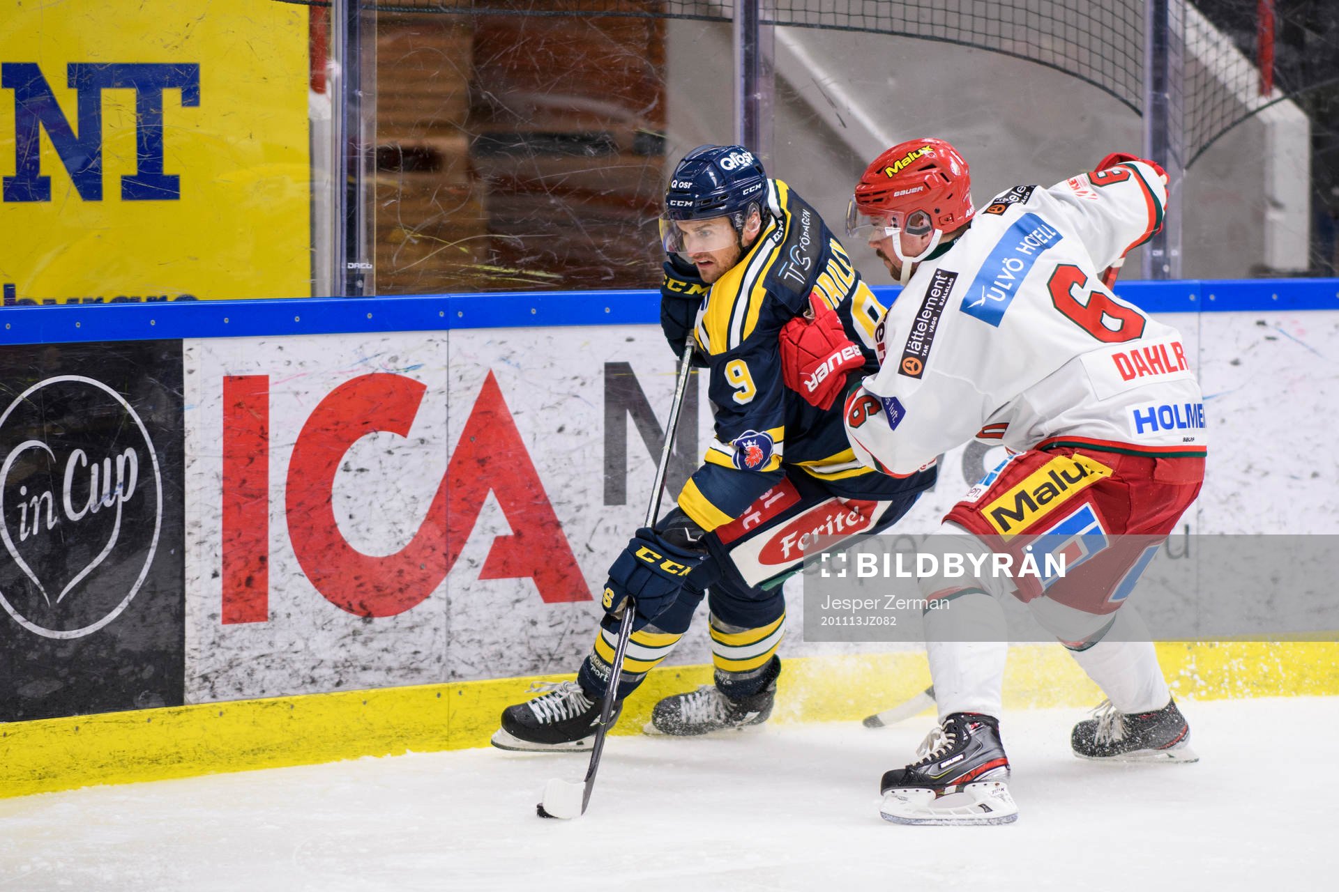 Södertäljes Matt Bailey och Modos Jesper Dahlroth