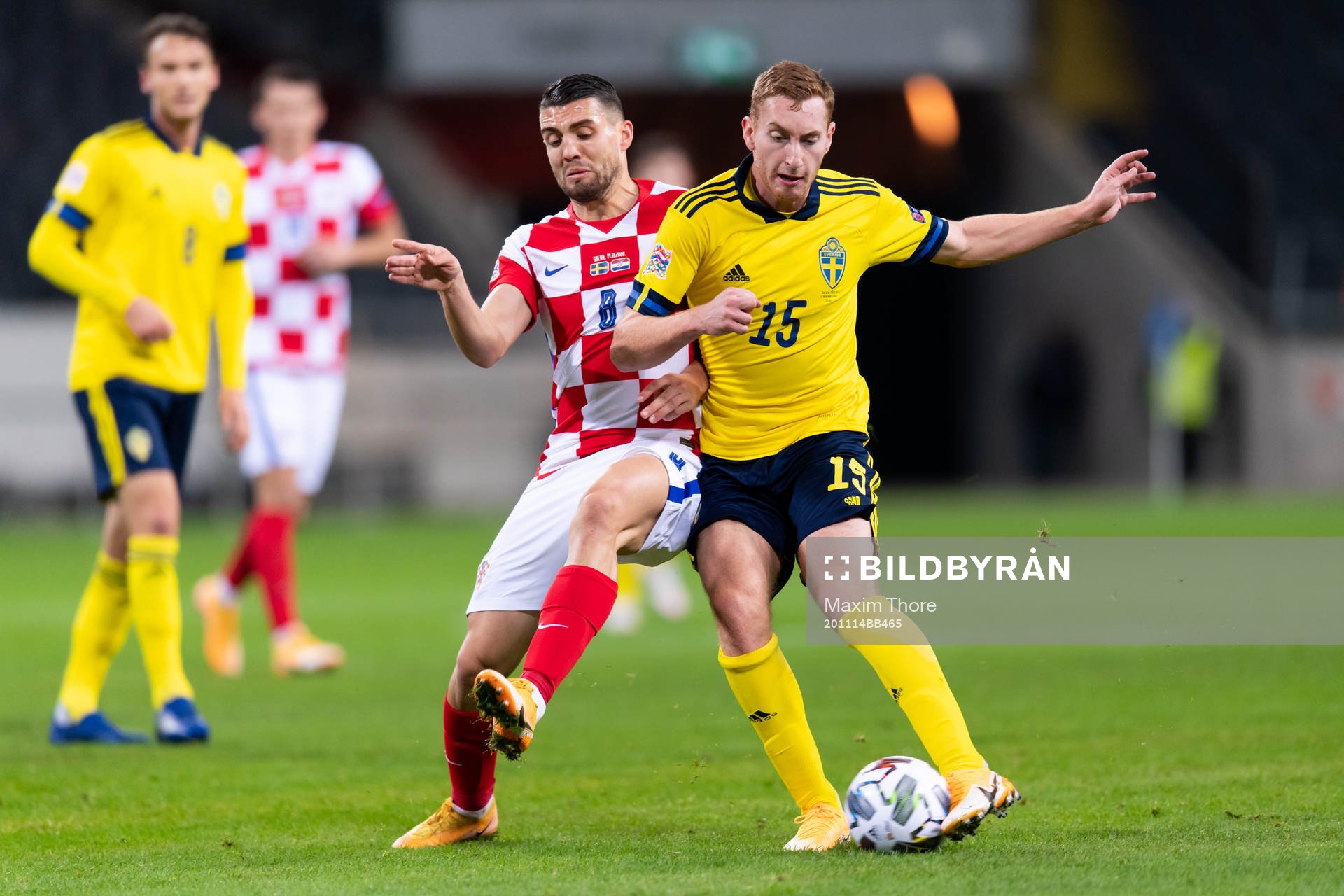 Mateo Kovacic of Croatia and Dejan Kulusevski of Sweden