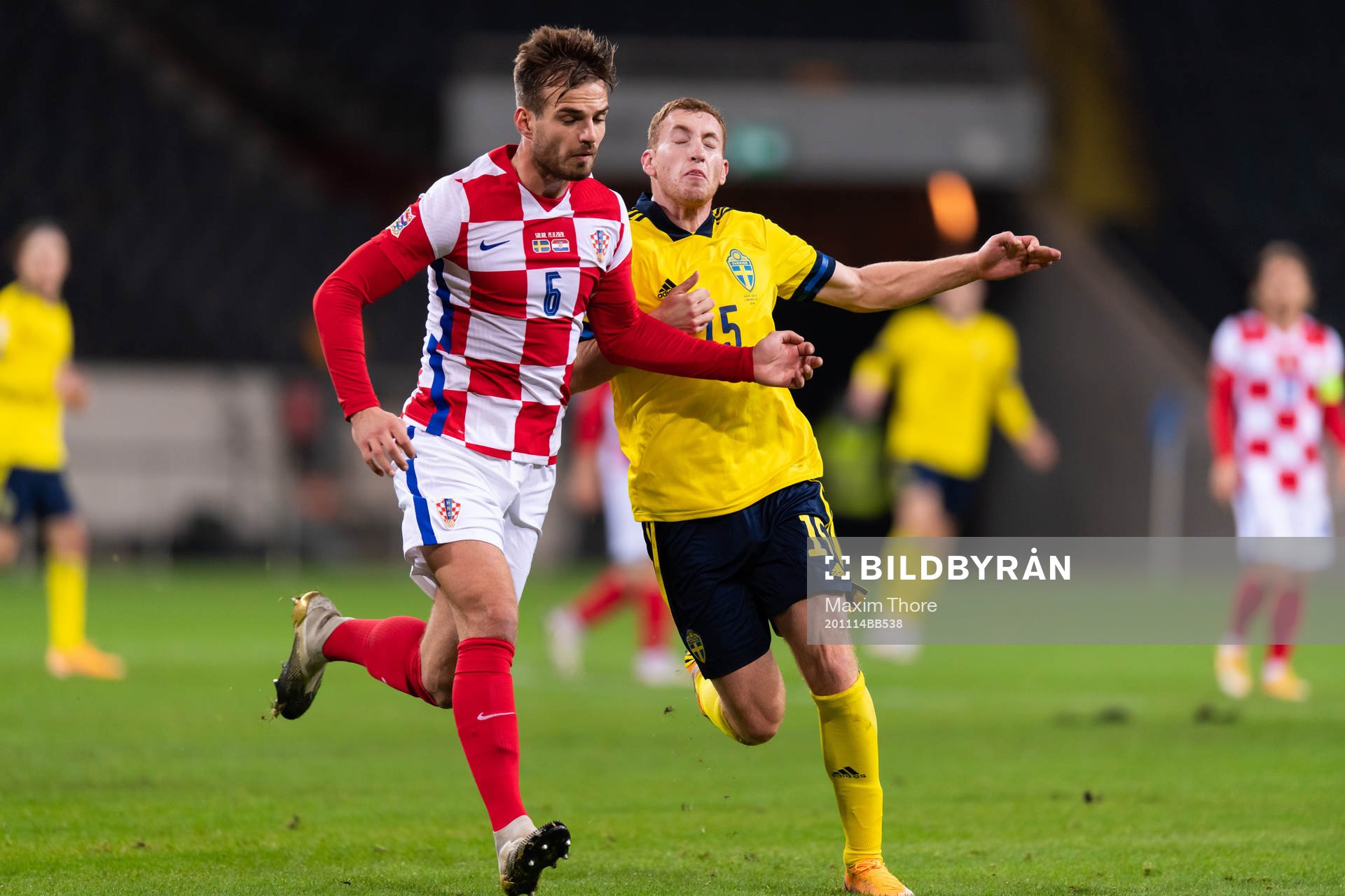 Marin Pongracic of Croatia and Dejan Kulusevski of Sweden