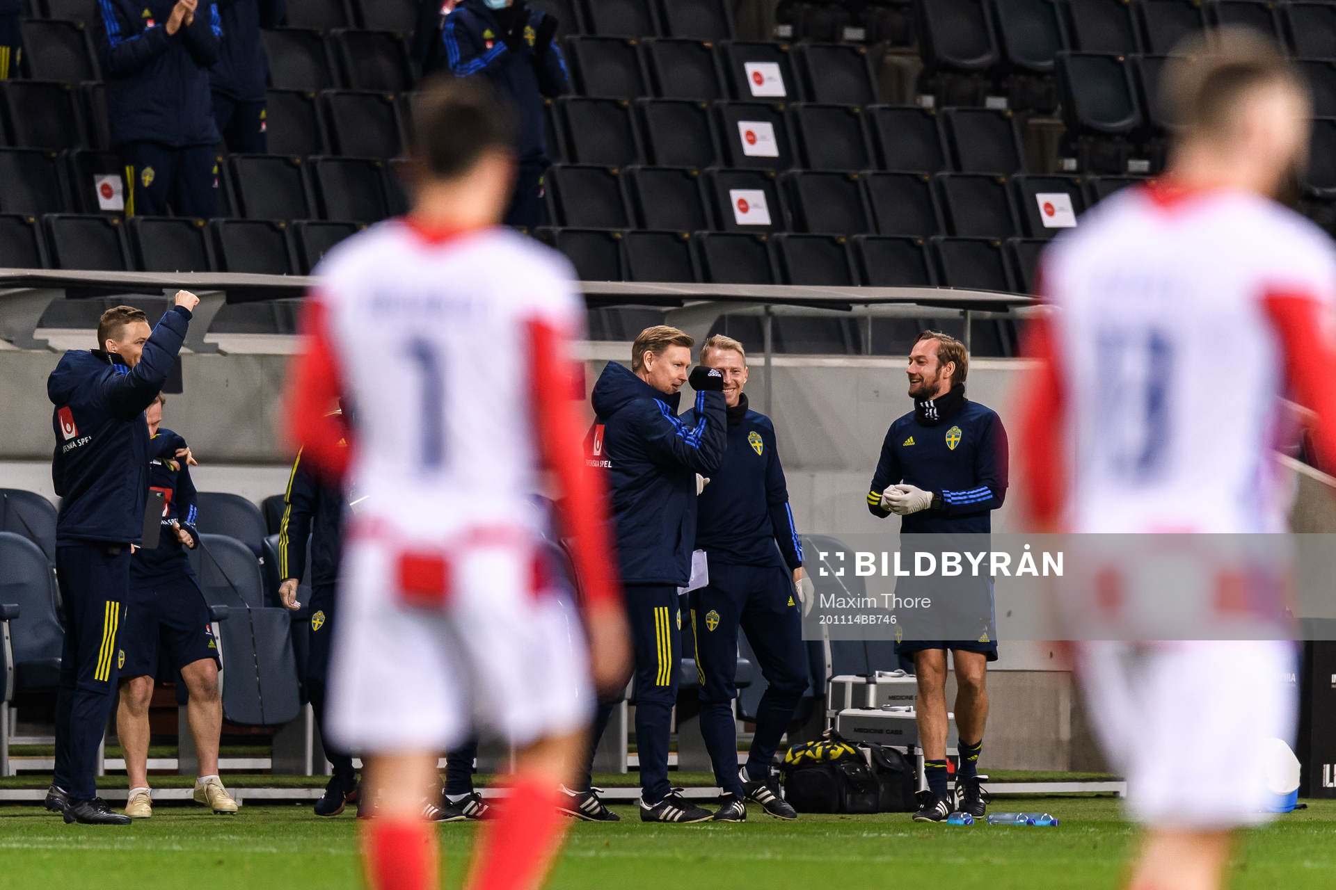 Head coach Peter Wettergren of Sweden celebrate the 2-0