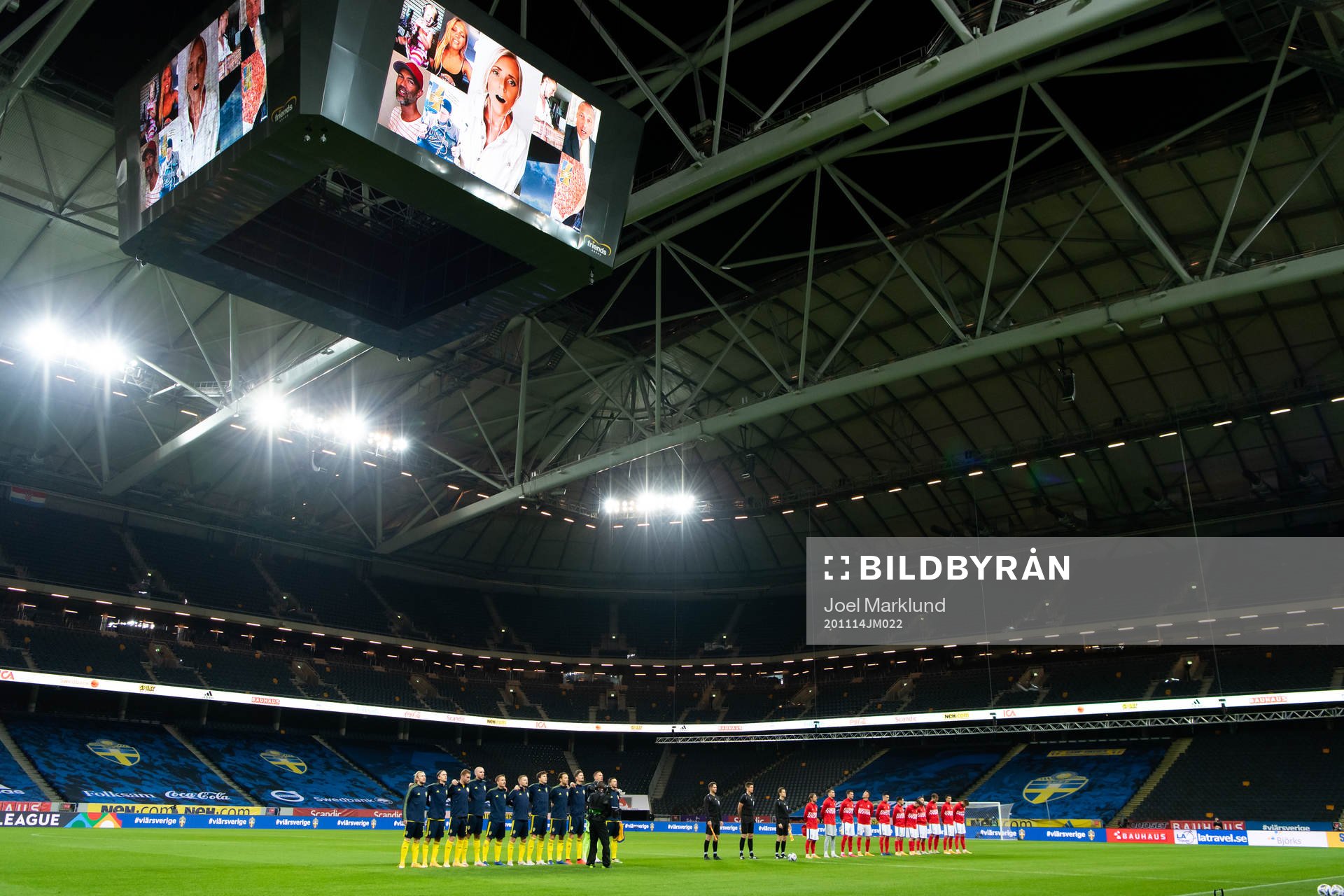 The players of Sweden and Croatia at lineup