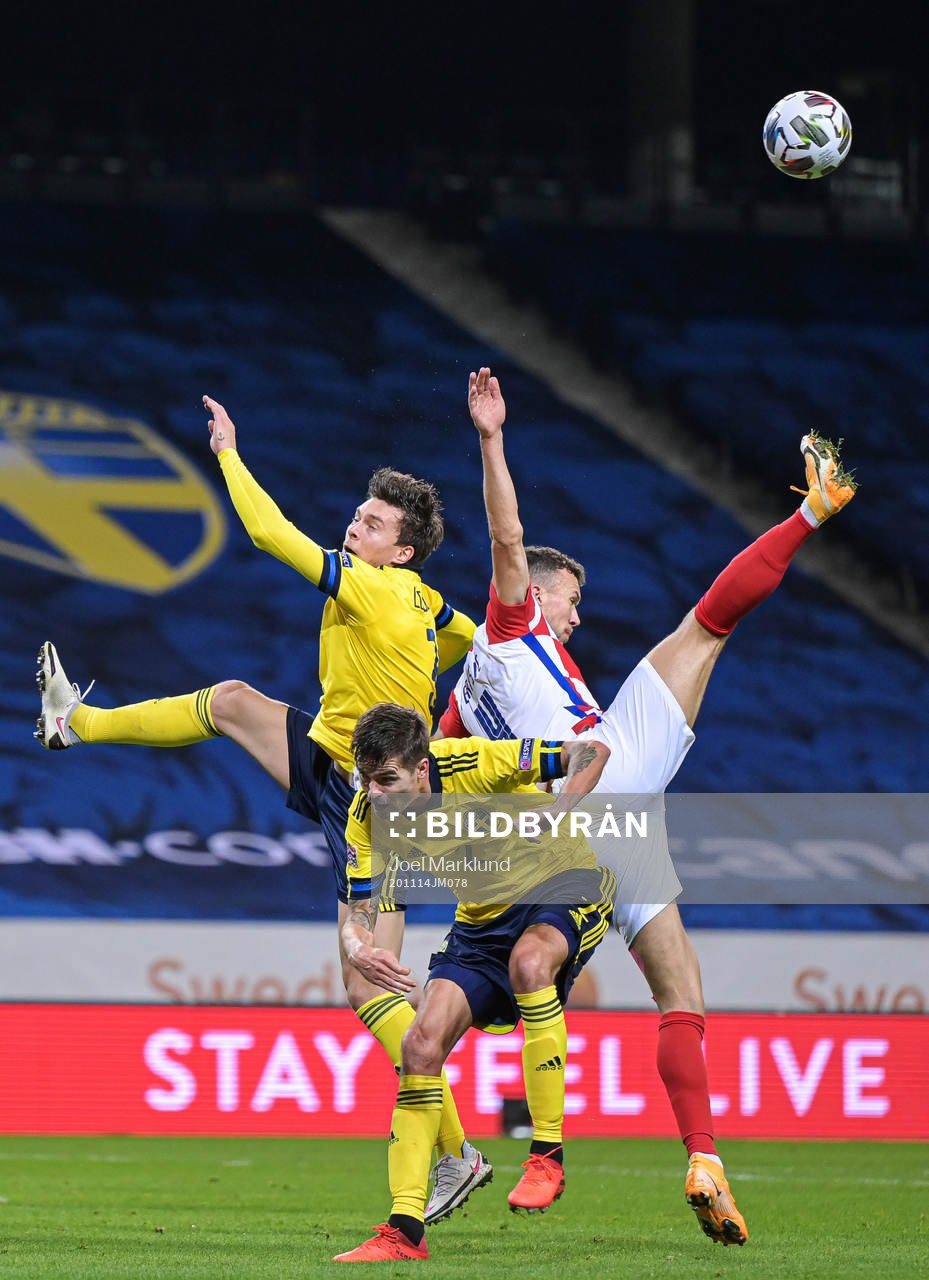 Victor Nilsson Lindelöf and Mikael Lustig of Sweden in