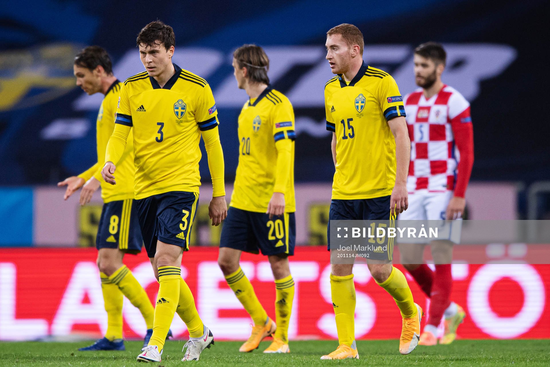 Victor Nilsson Lindelöf and Dejan Kulusevski of Sweden