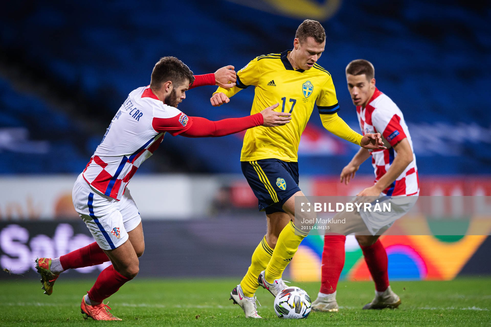 Duje Caleta-Car of Croatia and Viktor Claesson of Sweden