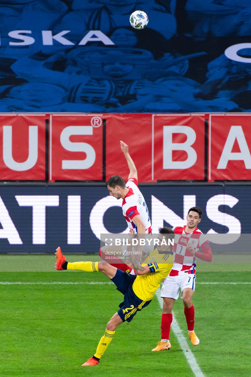 Boma Barisic of Croatia in a situation with Mikael Lustig