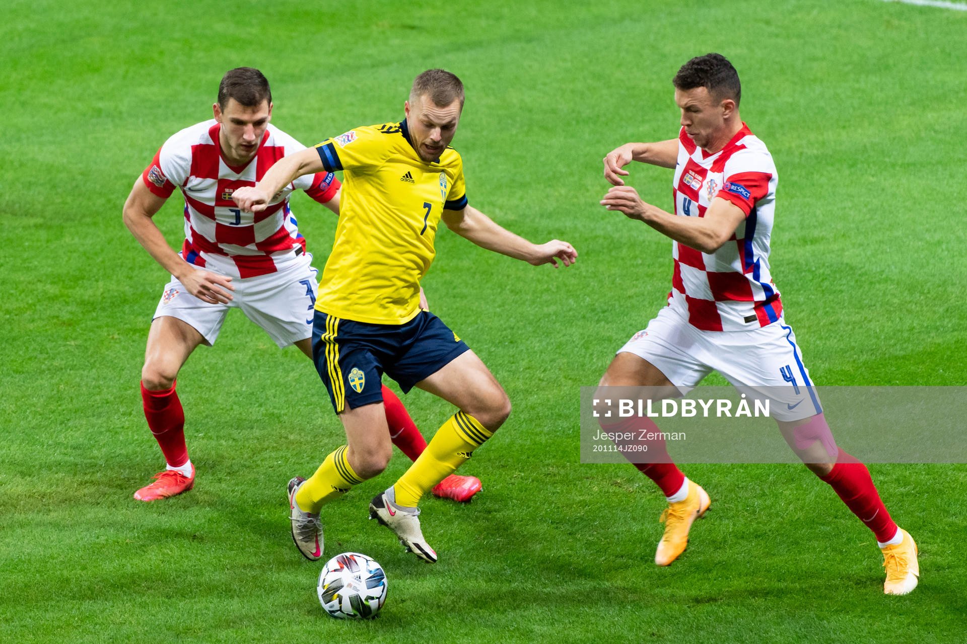Boma Barisic, Ivan Perisic of Croatia and Sebastian Larsson