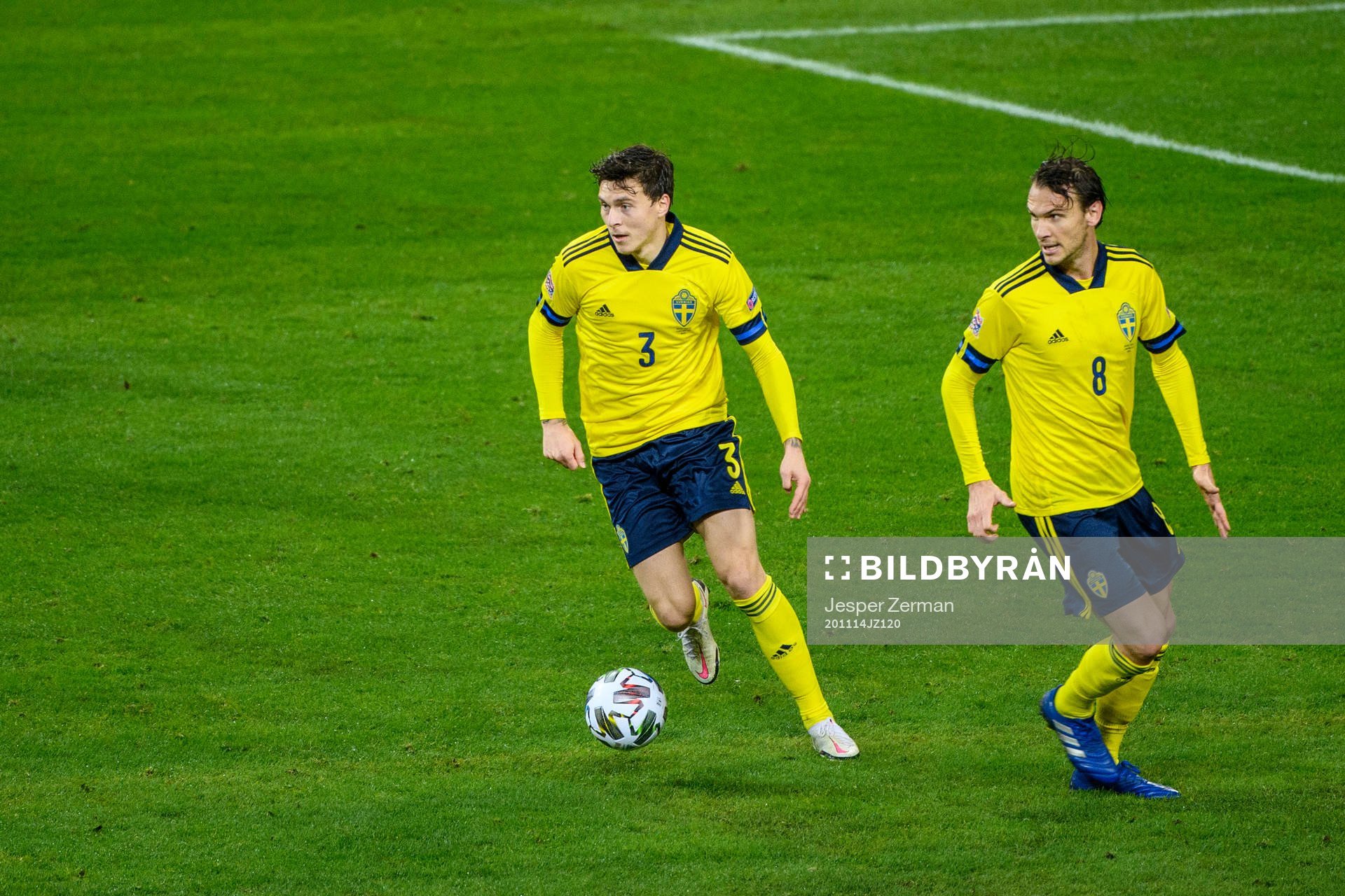 Victor Nilsson Lindelöf and Albin Ekdal of Sweden