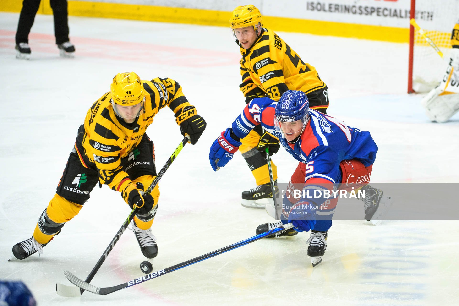 Skellefteås Oscar Möller och Oskar Nilsson i en kamp mot