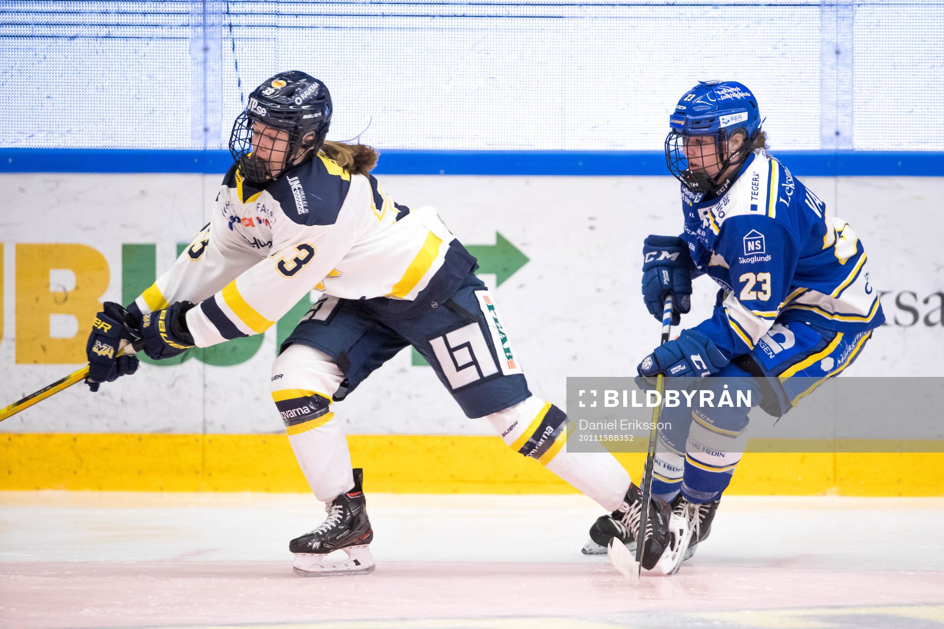 s Mira Jungåker och Leksands Saana Valkama