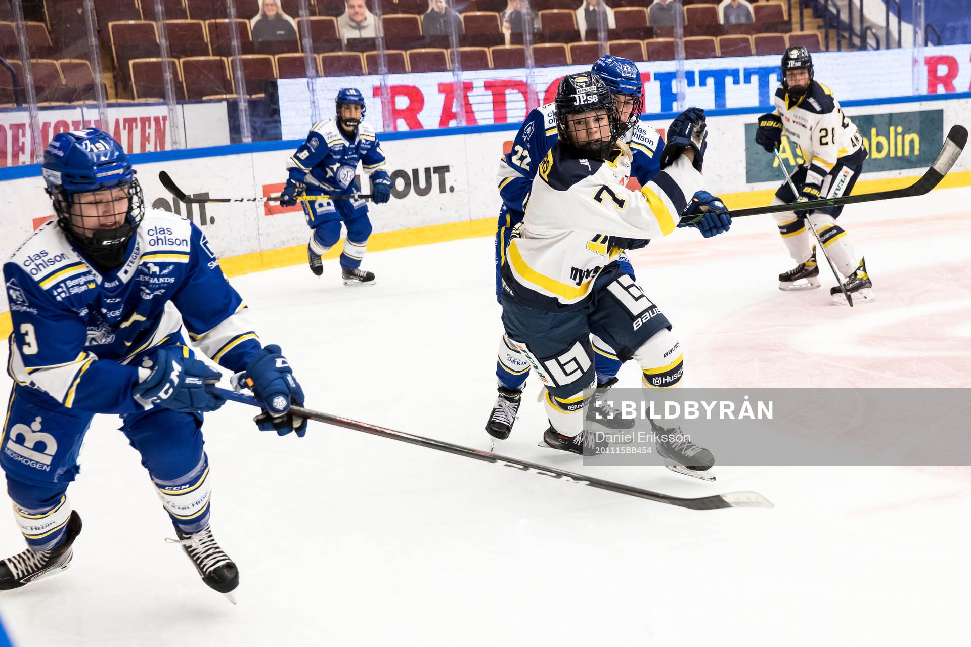 Leksands Agnez Svensson och HV71s Thea Johansson