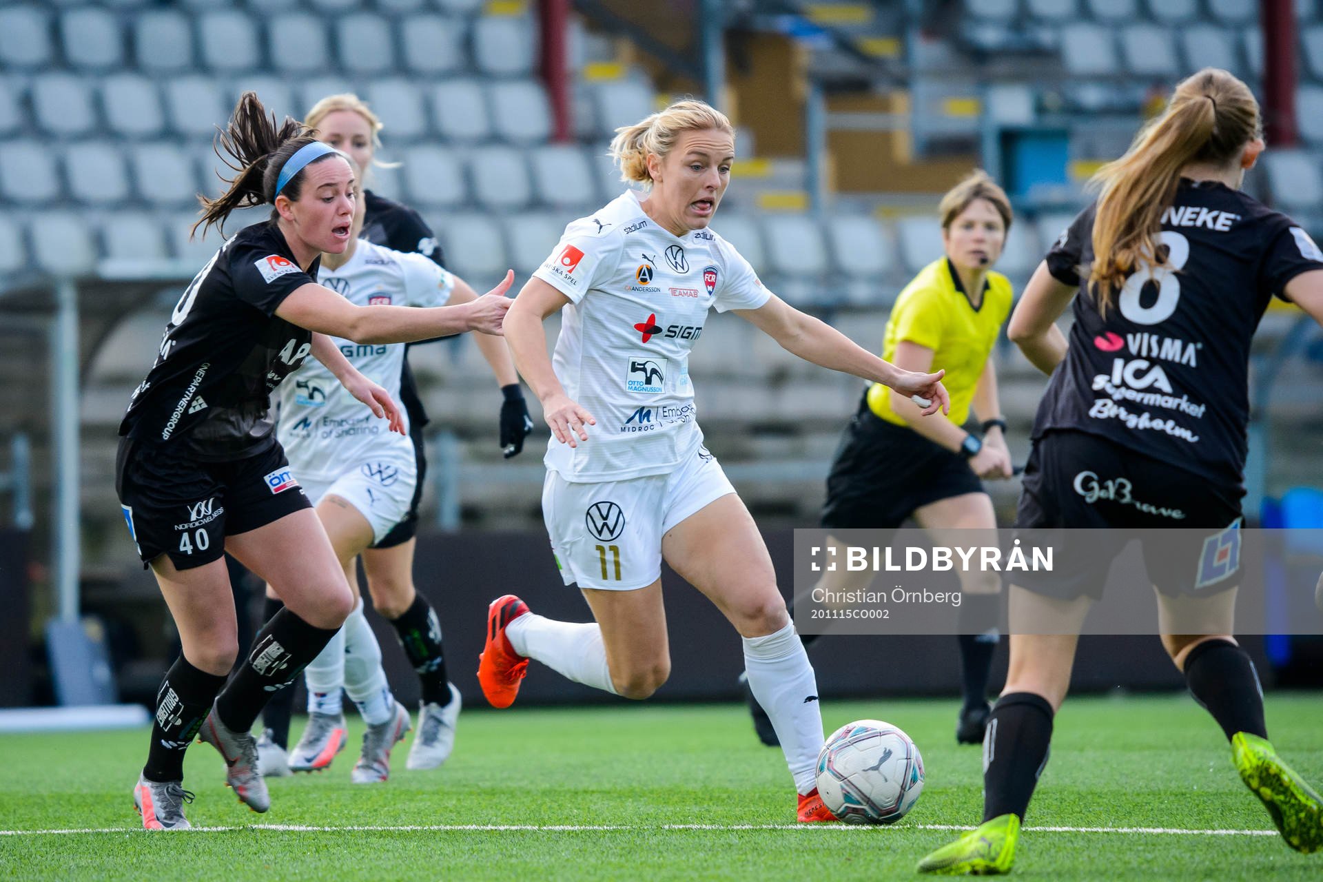 Växjös Phobe Lynch McClernon och Rosengårds Mimmi Larsson