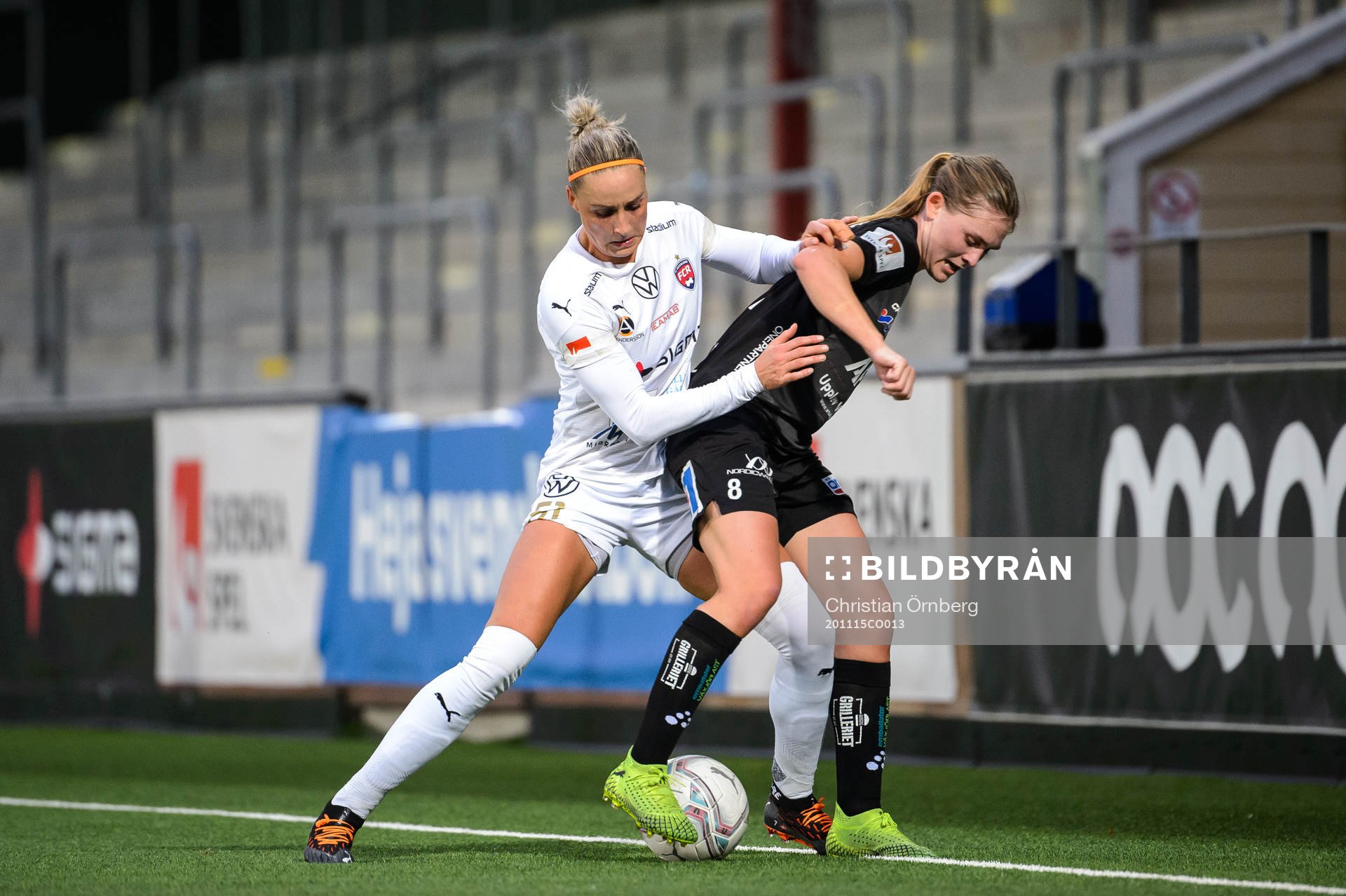 Rosengårds Sanne Troelsgaard och Växjös Emelie Henriksen