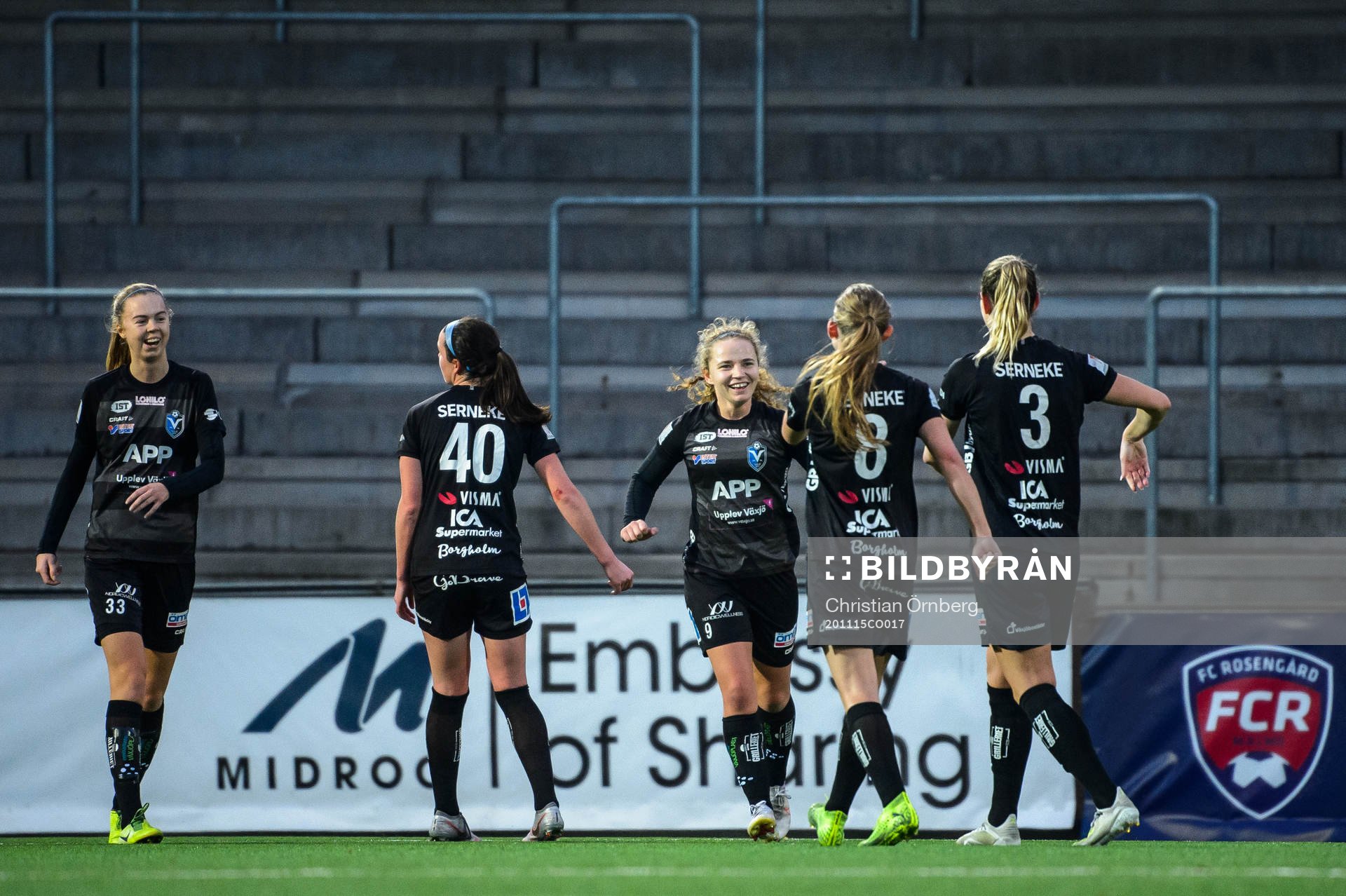 Växjös Signe Holt Andersen jublar efter 0-1 under fotbollsmatchen i Damallsvenskan mellan FC Rosengård och Växjö den 15 november 2020 i Malmö.
