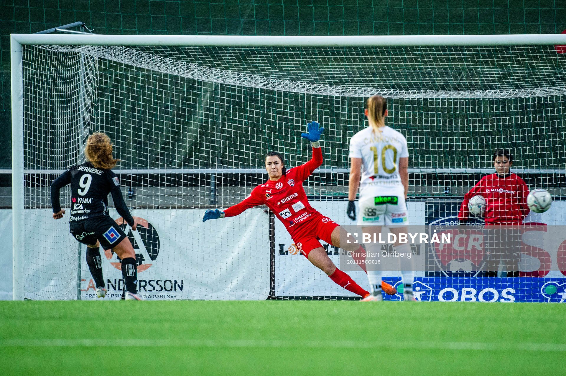 Växjös Signe Holt Andersen sätter straff på Rosengårds