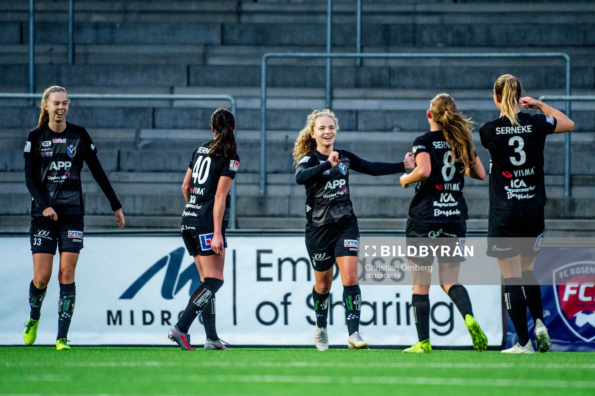 Växjös Signe Holt Andersen i motten jublar efter 0-1 under fotbollsmatchen i Damallsvenskan mellan FC Rosengård och Växjö den 15 november 2020 i Malmö.