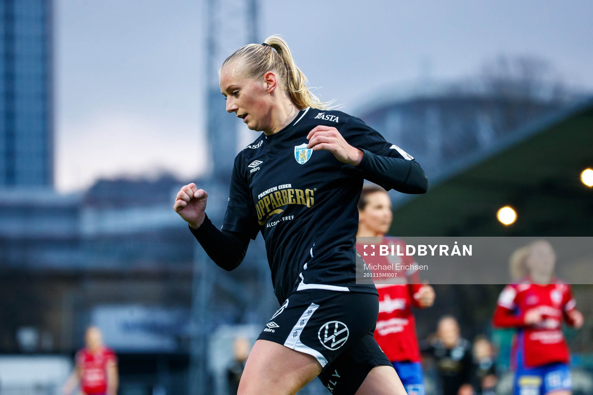 Göteborgs Stina Blackstenius jublar