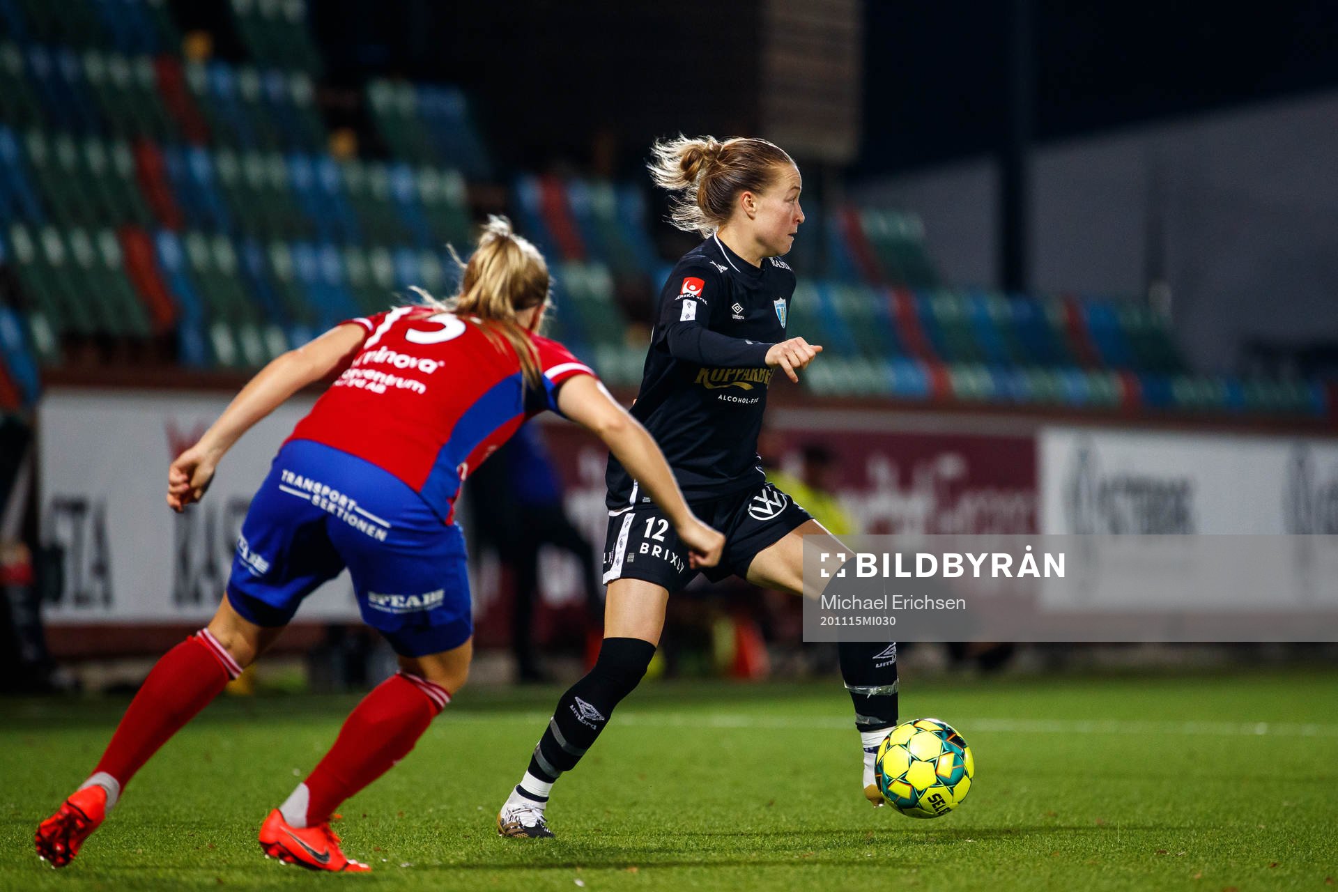 Göteborgs Emily Sonnett under fotbollsmatchen i Damallsvenskan mellan Kopparbergs/Göteborg och Vittsjö den 15 november 2020 i Göteborg.