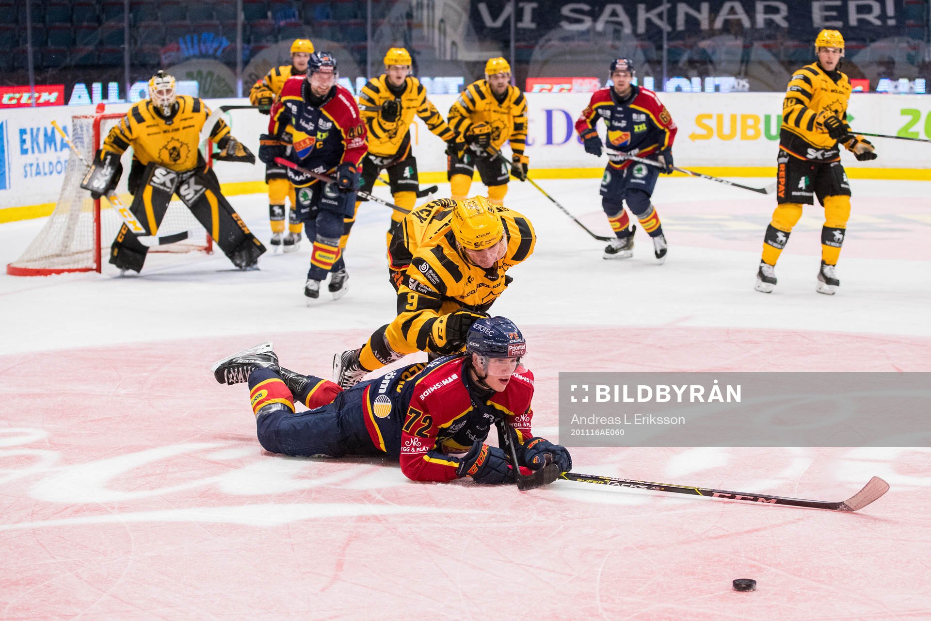 Skellefteås Darren Nowick och Djurgårdens William Eklund