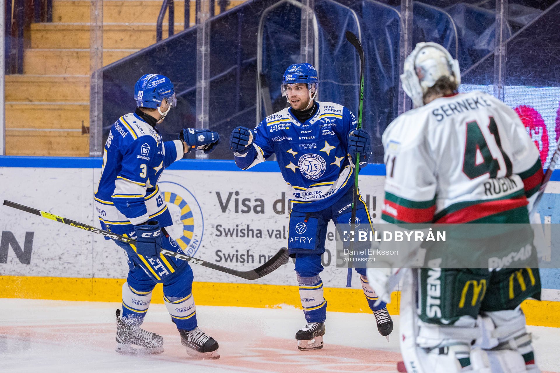 Leksands Oskar Lang jublar med August Berg