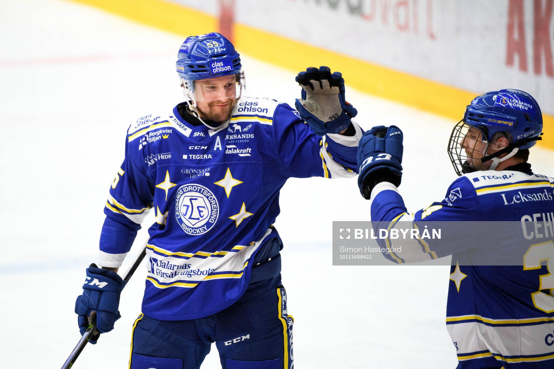 Leksands Jonas Ahnelöv jublar med Peter Cehlarik