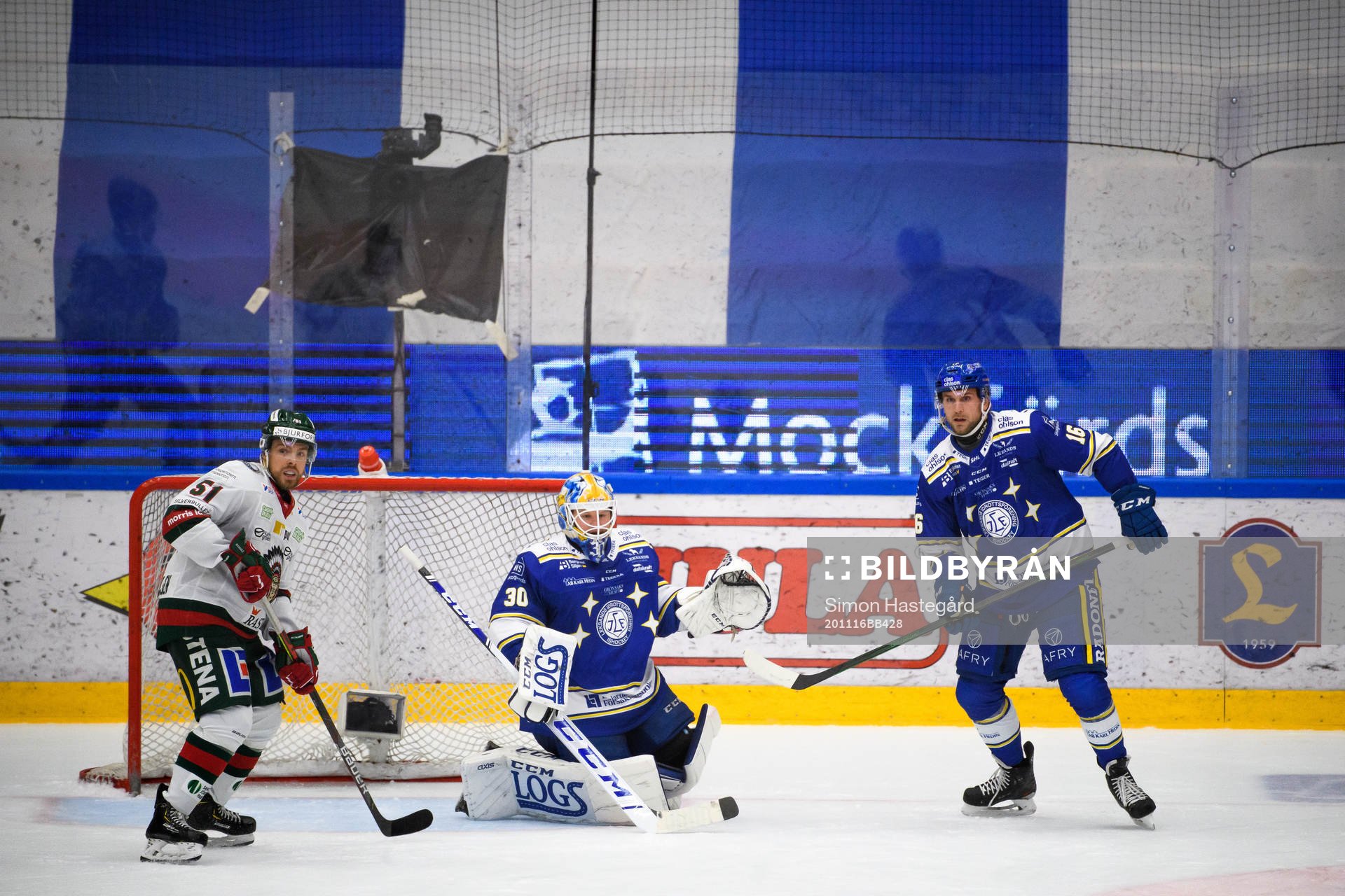 Frölundas Mats Rosseli Olsen oroar framför Leksands
