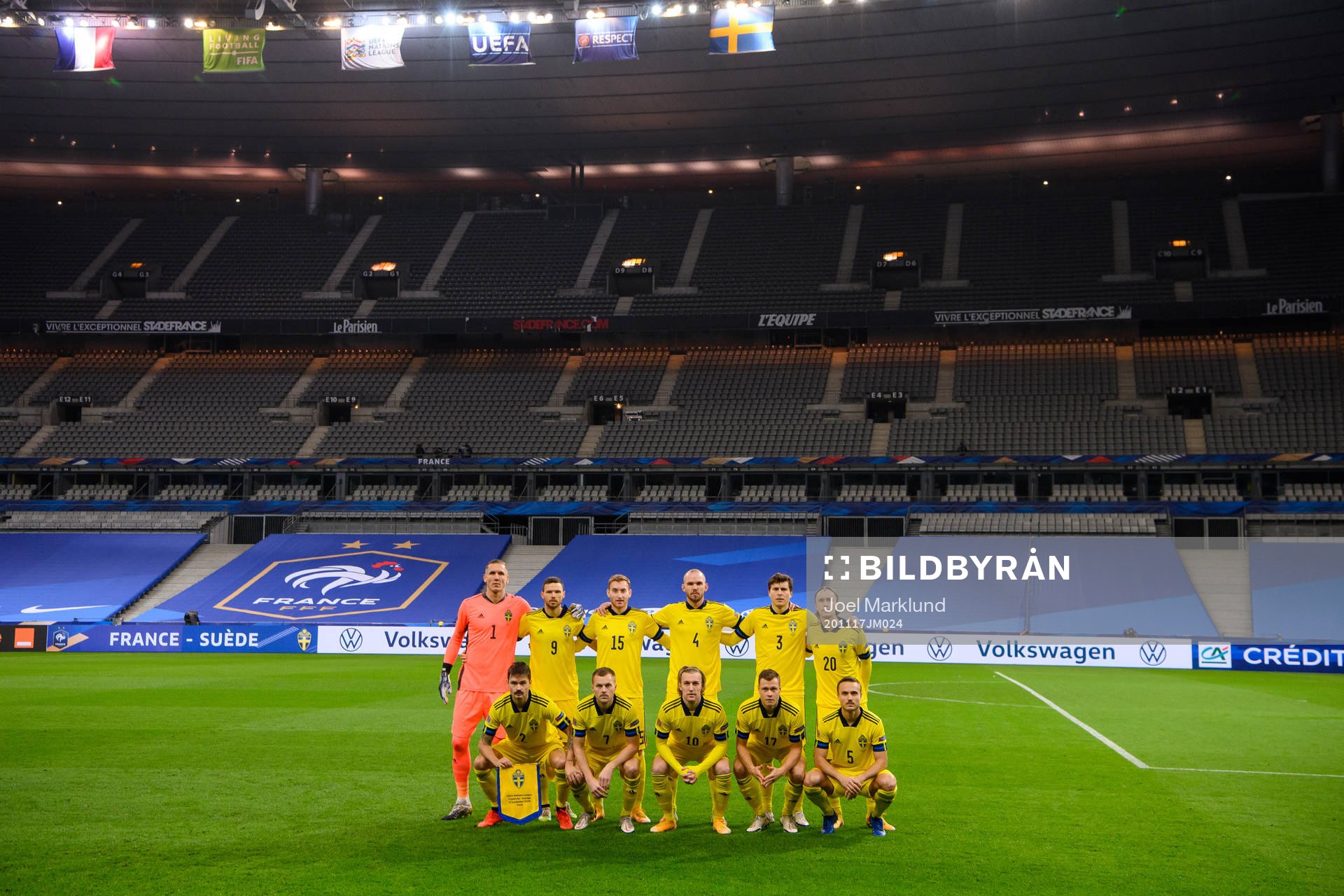 The starting eleven of Sweden pose for a team photo