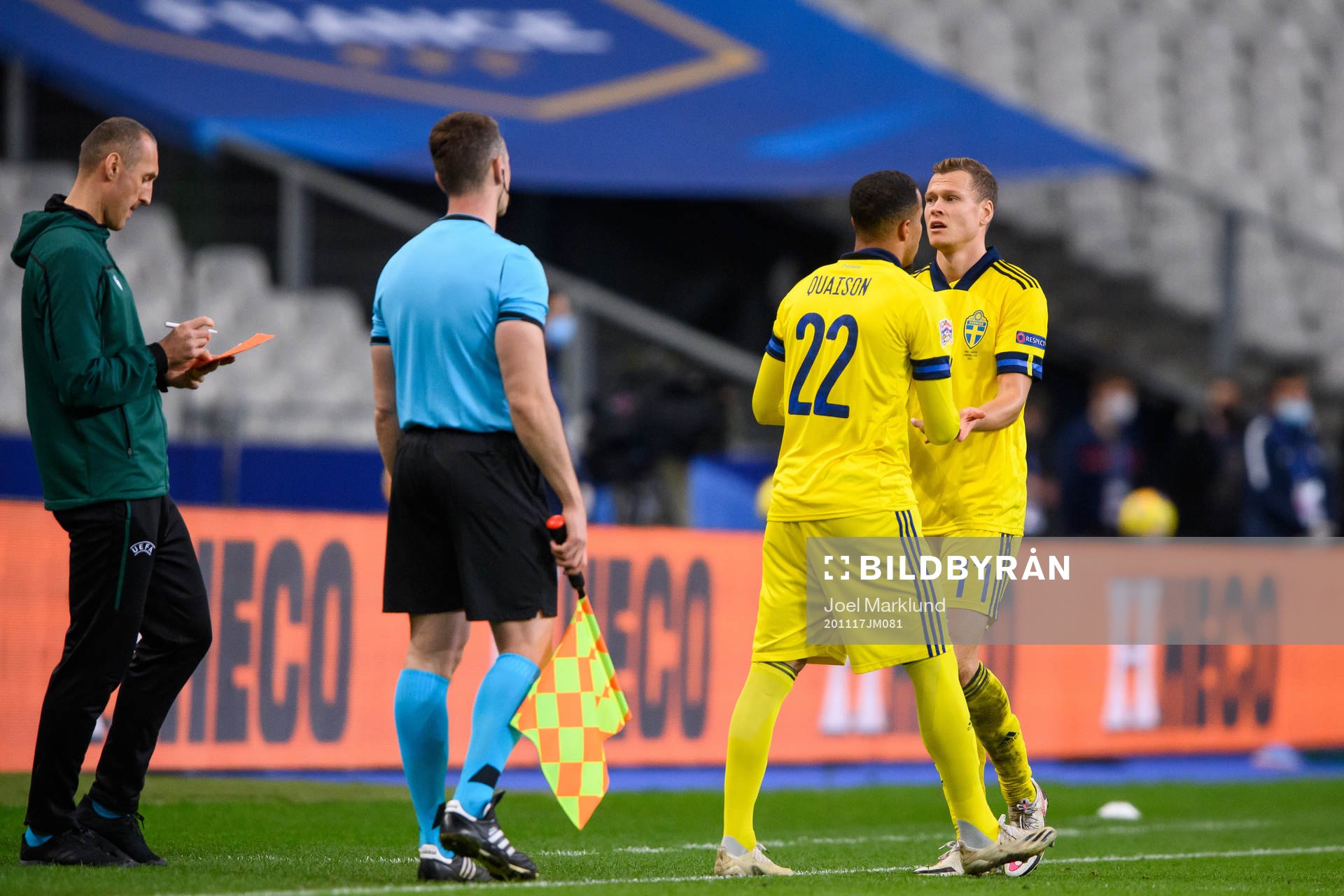 Robin Quaison and Viktor Claesson of Sweden