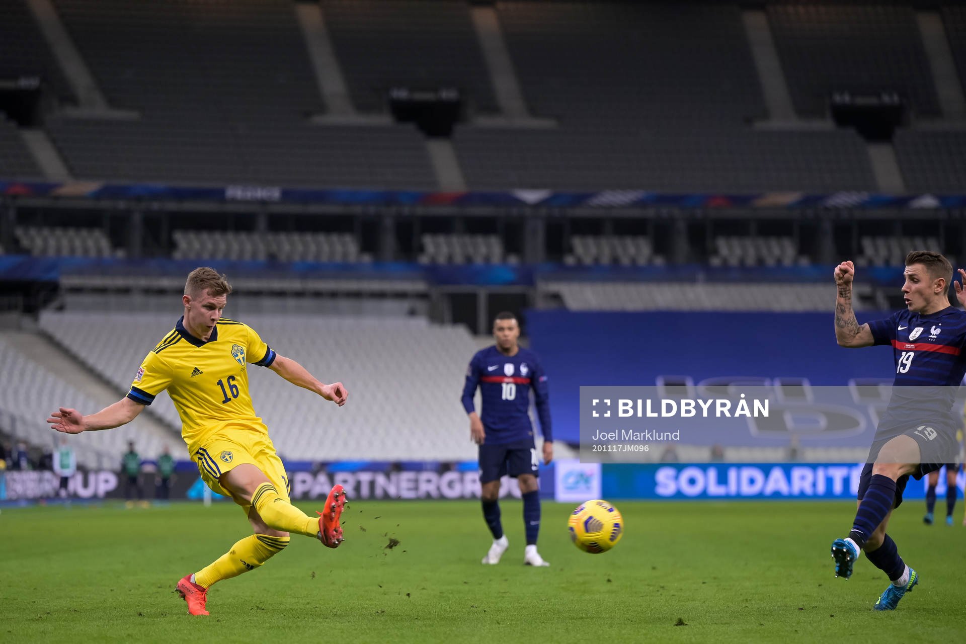 Emil Krafth of Sweden and Lucas Digne of France
