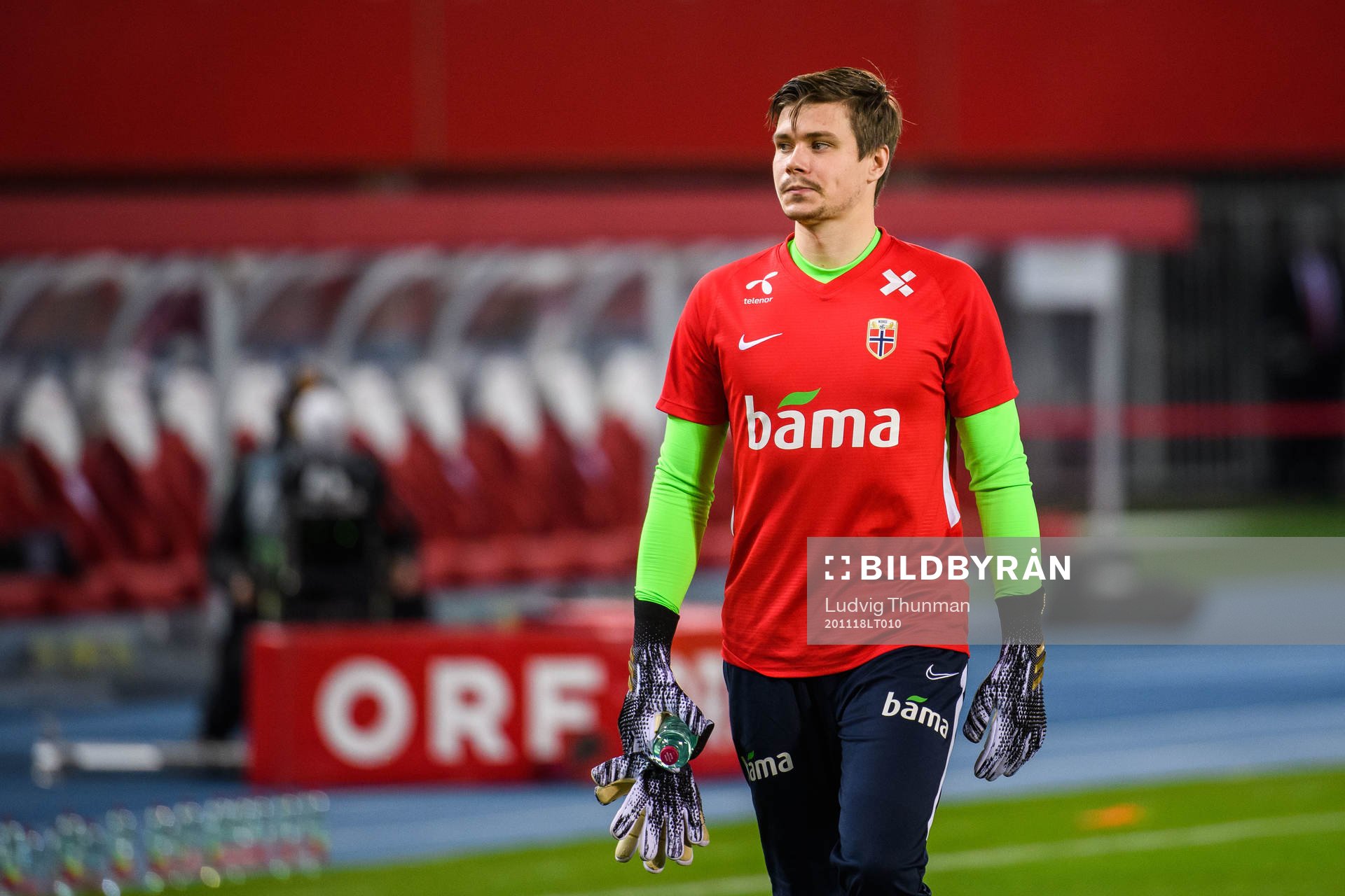 Goalkeeper Per Kristian Bråtveit of Norway during warm up ahead of the Nations League football match between Austria and Norway on November 18, 2020 in Vienna.